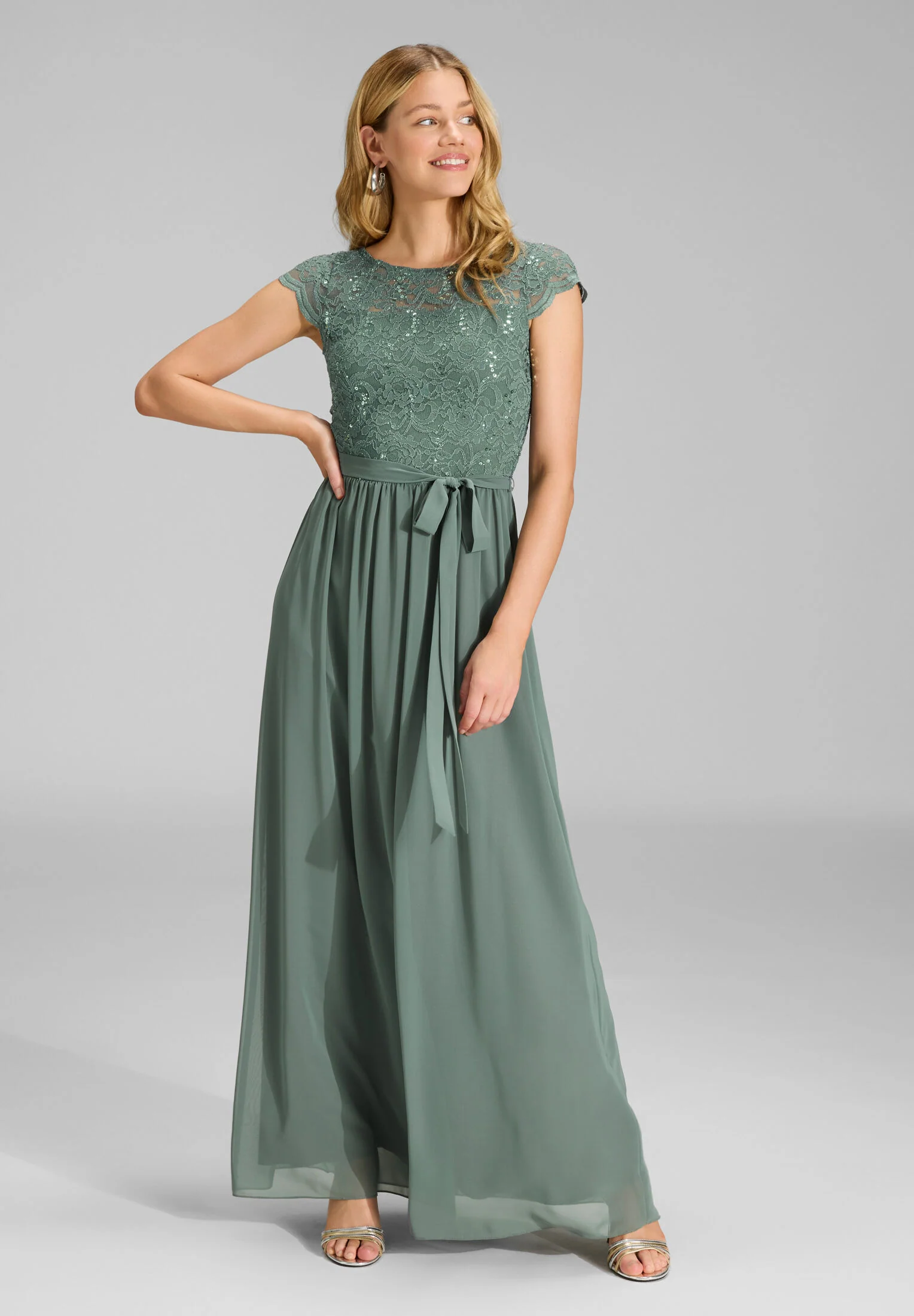 Abendkleid aus Chiffon mit paillettenbesetztem Spitzenoberteil - Image 13