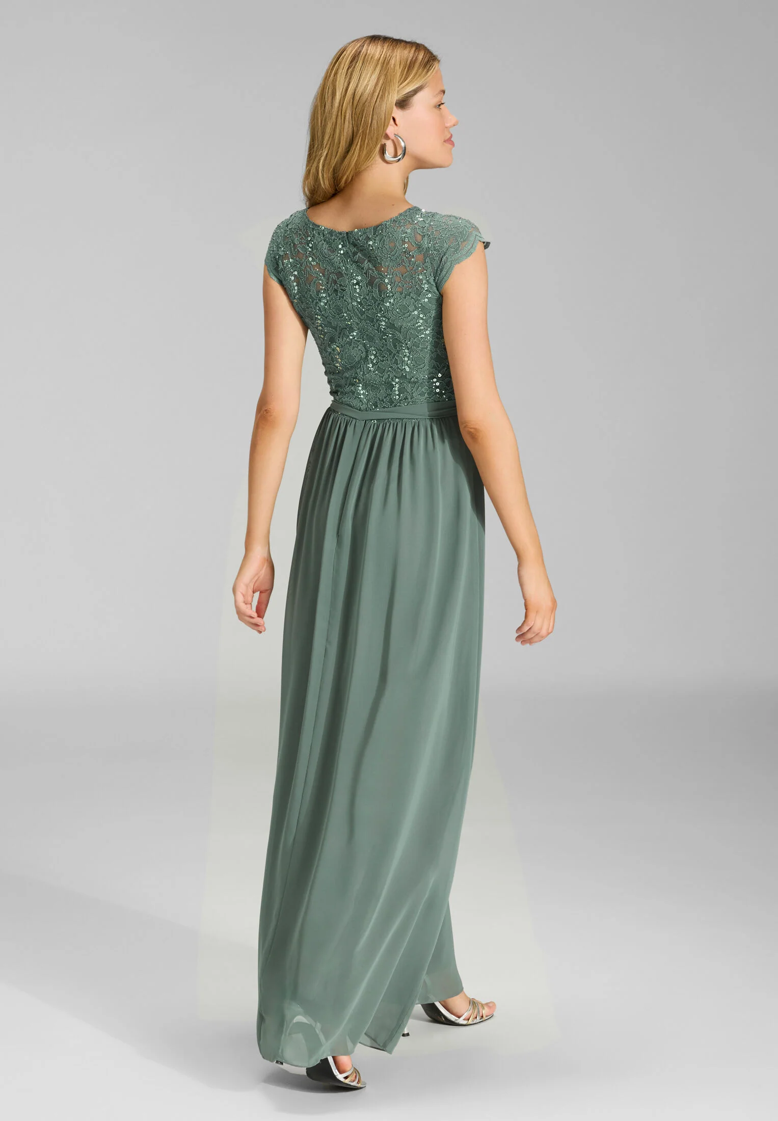 Abendkleid aus Chiffon mit paillettenbesetztem Spitzenoberteil - Image 14