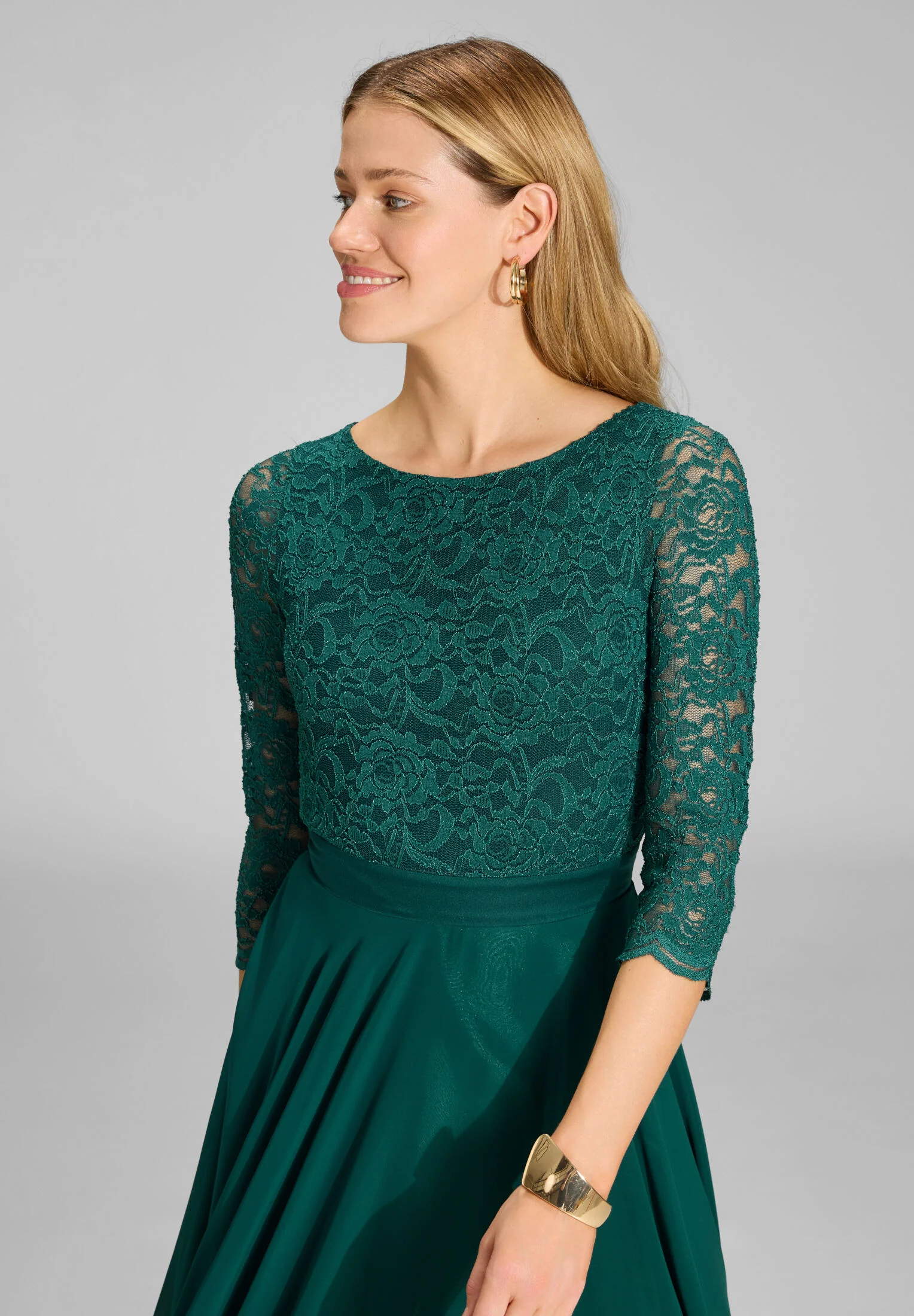 Abendkleid Midi mit Oberteil aus floraler Spitze und Chiffon Rock - Image 15