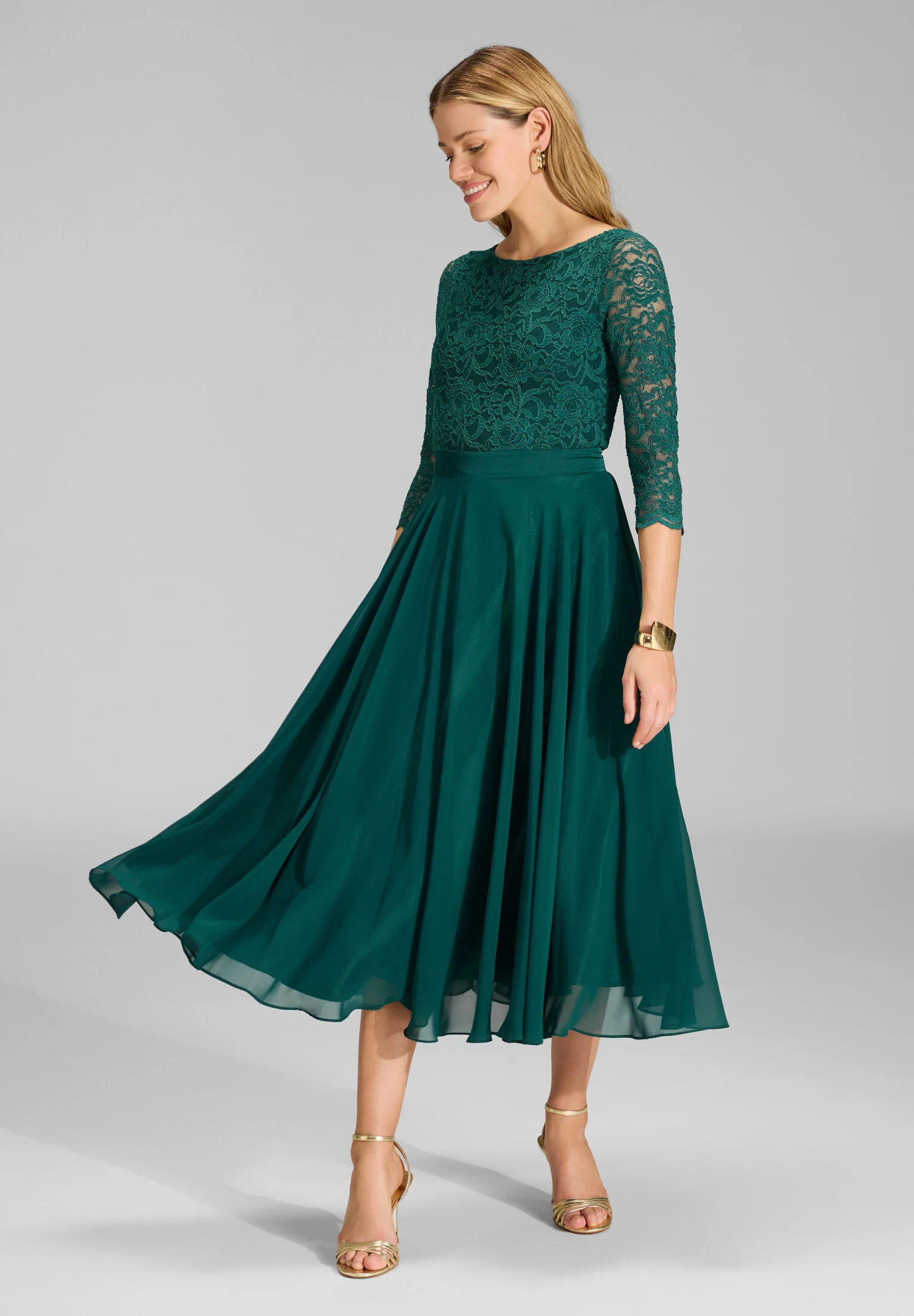 Abendkleid Midi mit Oberteil aus floraler Spitze und Chiffon Rock - Image 17