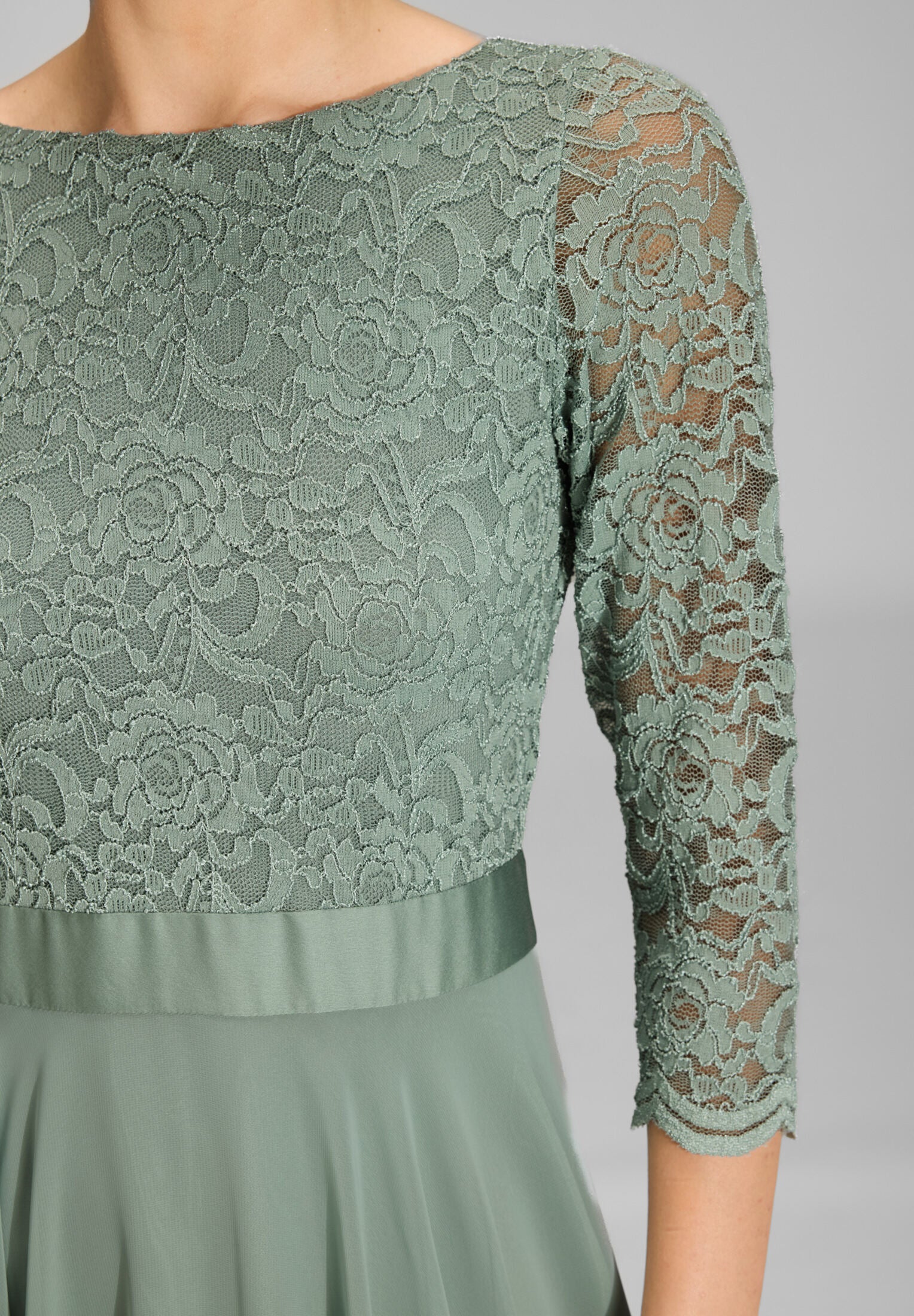 Abendkleid Midi mit Oberteil aus floraler Spitze und Chiffon Rock - Image 22