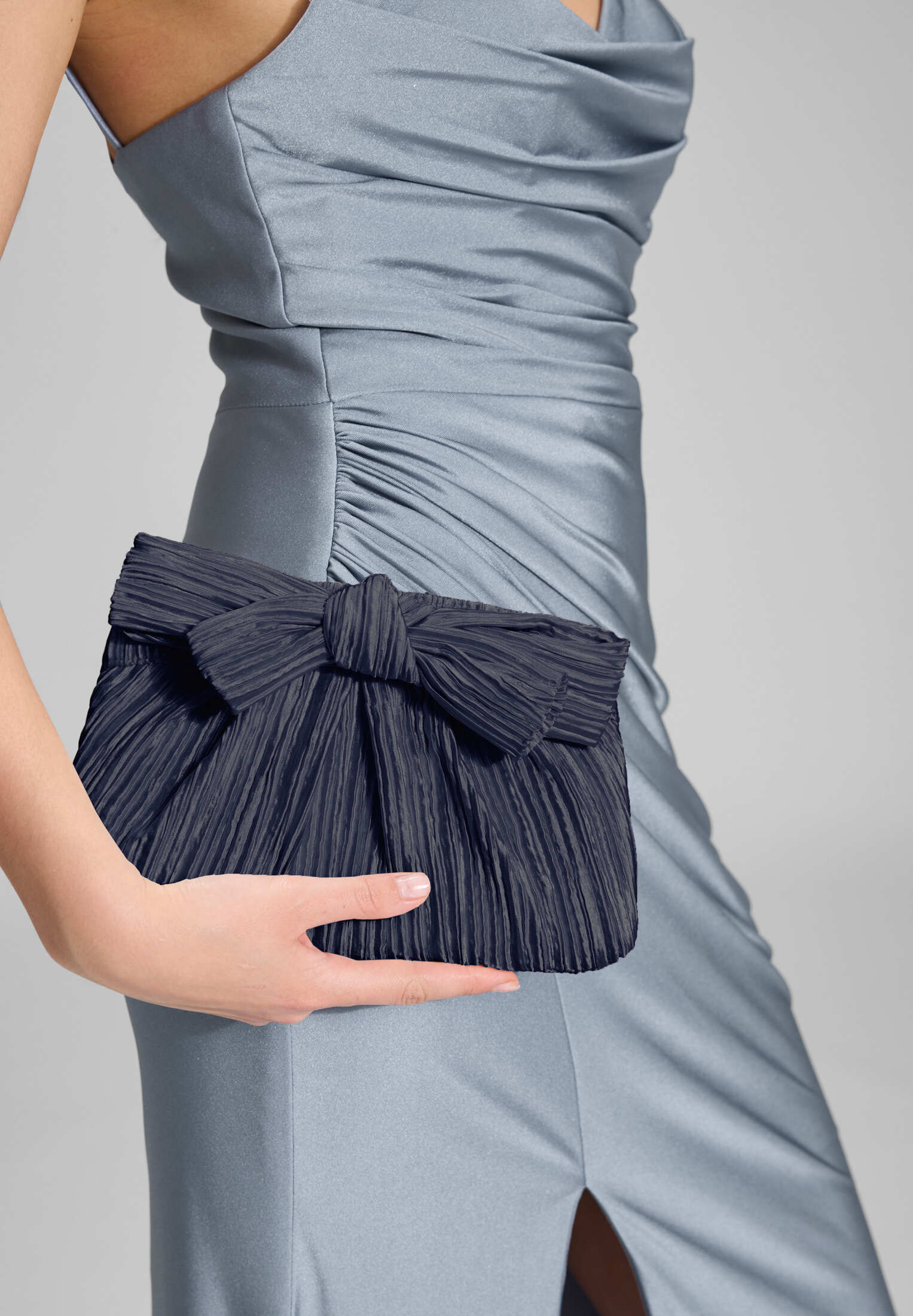 Abendtasche mit Schleifenapplikation - Image 9