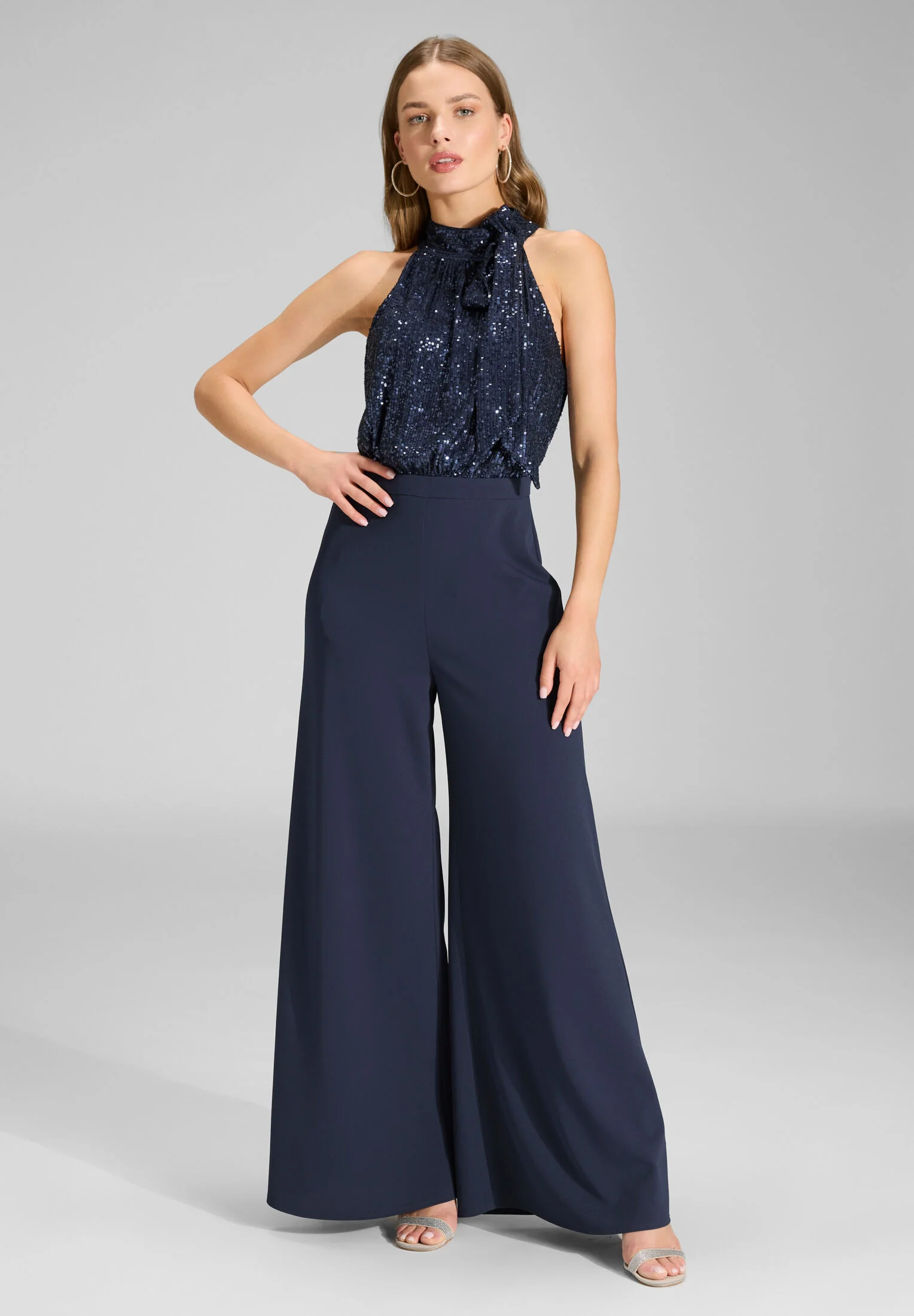 Ärmelloser Jumpsuit mit Schluppenblusen Top aus elastischer Paillette - Image 13