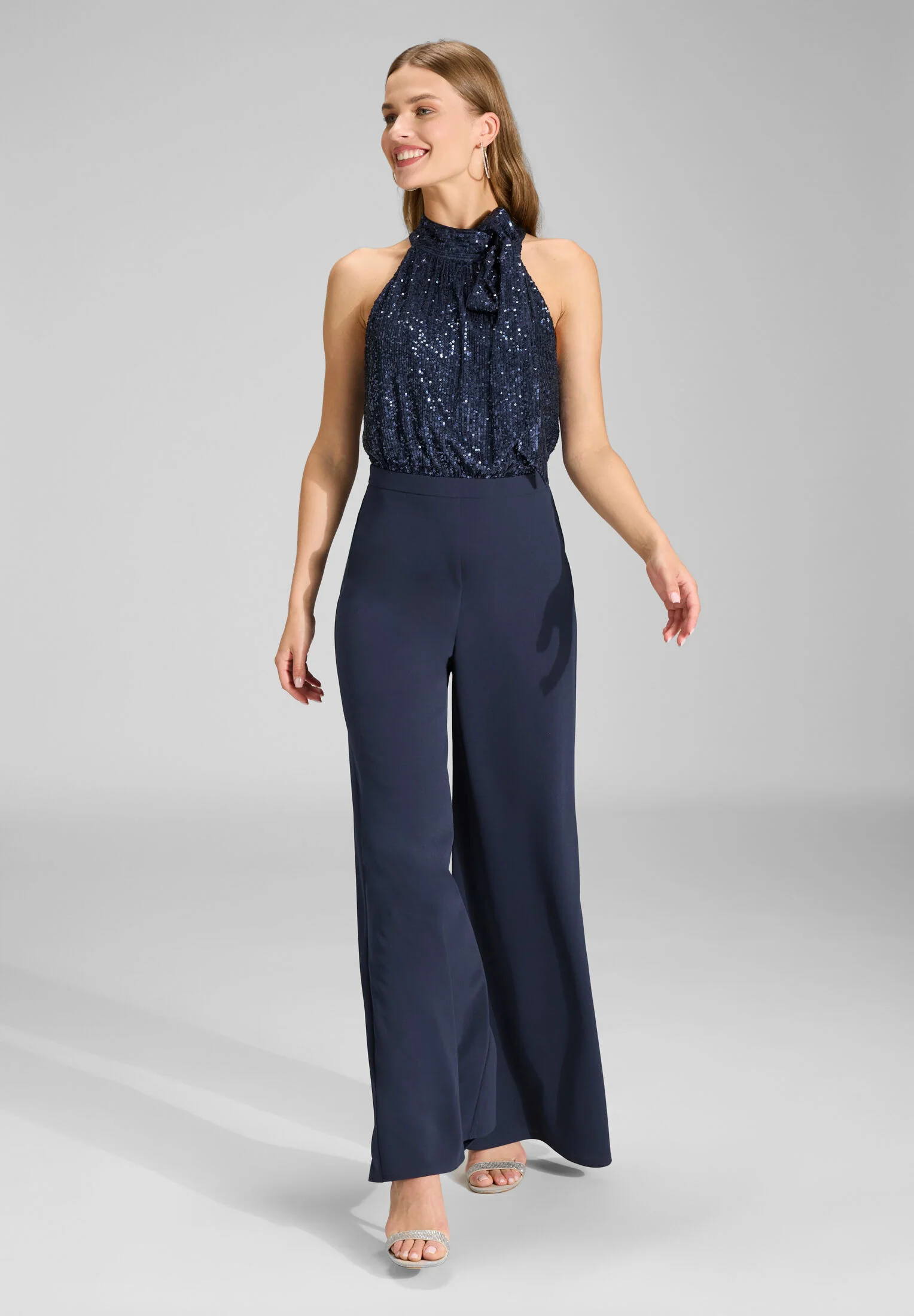 Ärmelloser Jumpsuit mit Schluppenblusen Top aus elastischer Paillette - Image 17
