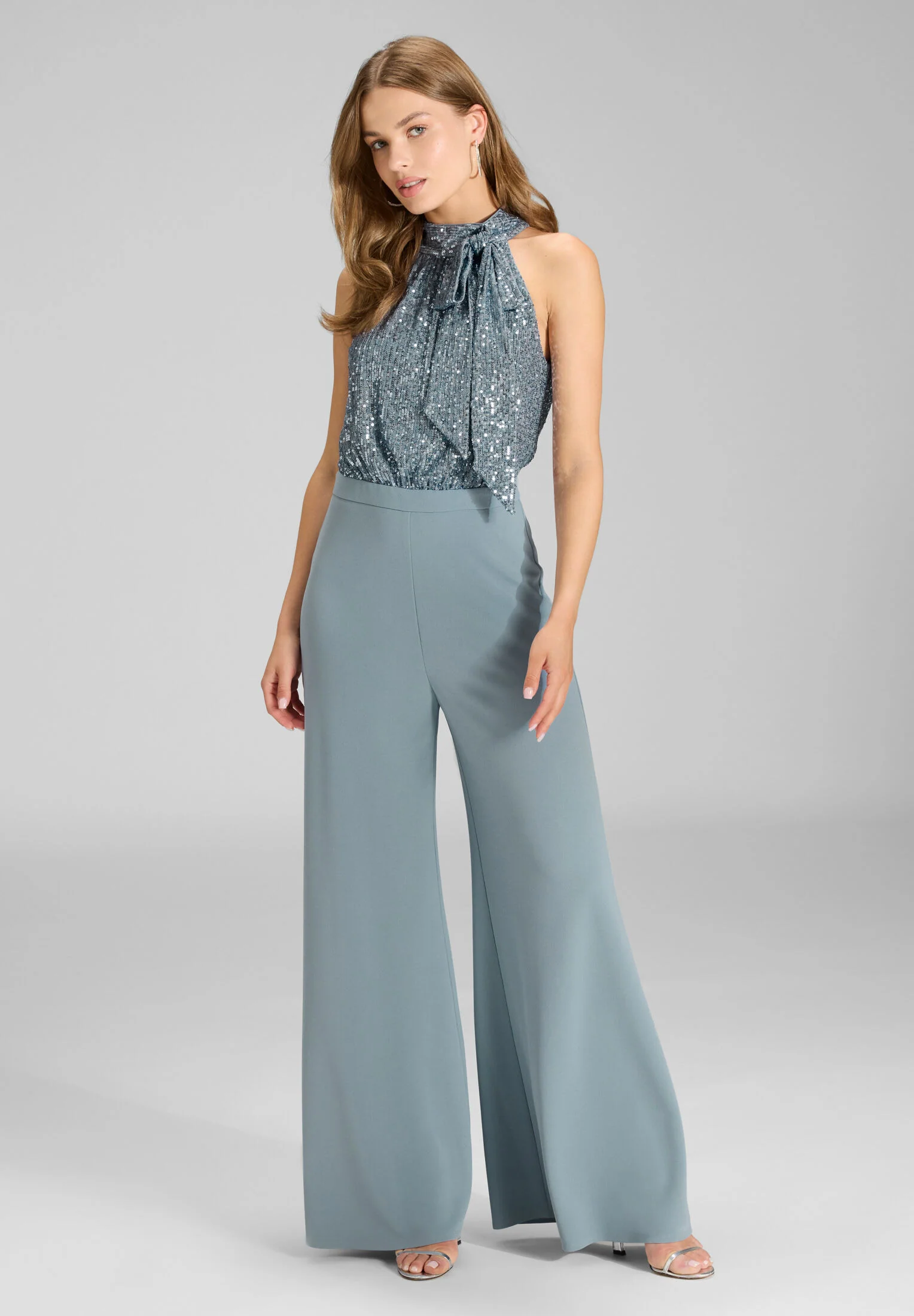 Ärmelloser Jumpsuit mit Schluppenblusen Top aus elastischer Paillette - Image 19