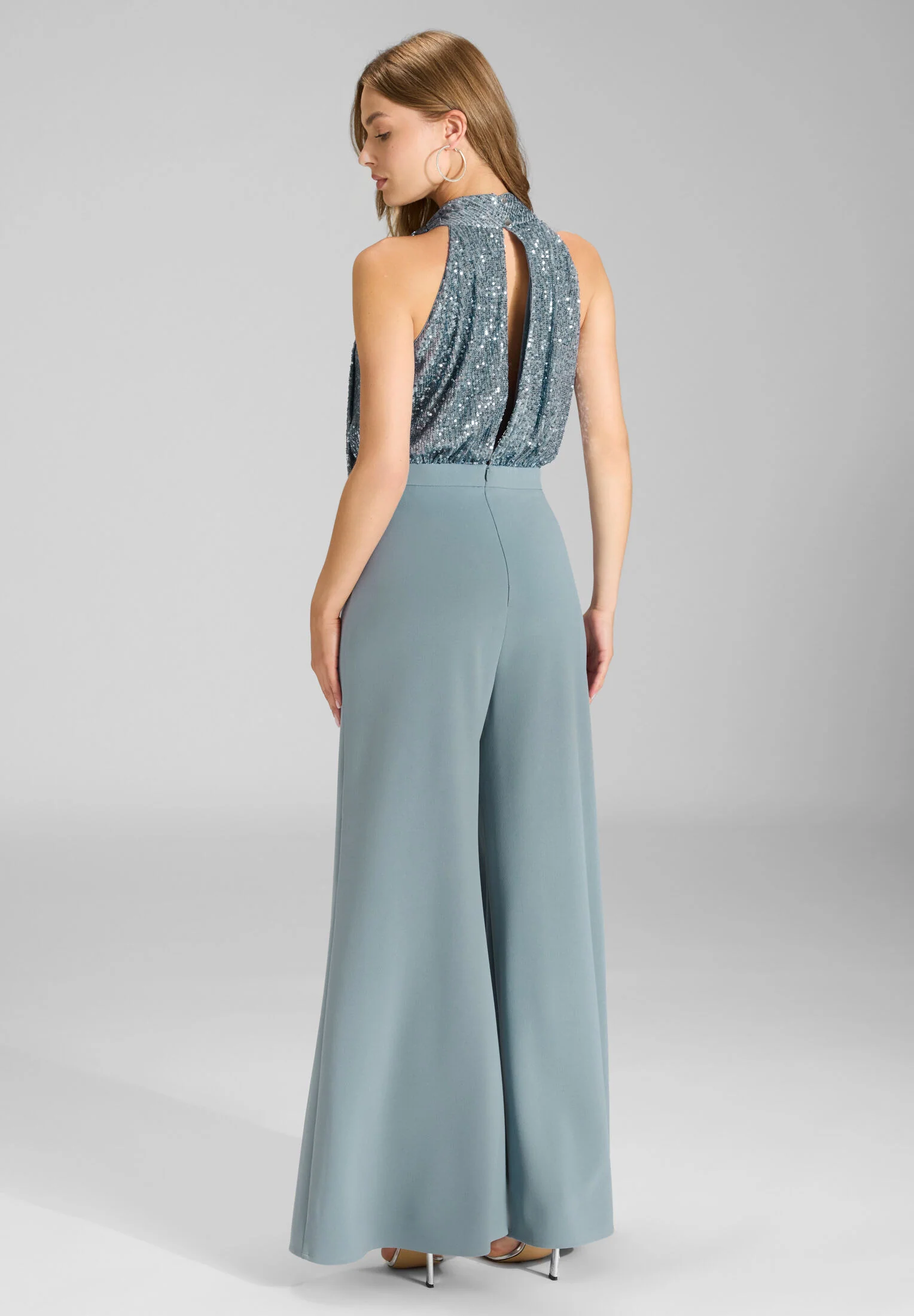 Ärmelloser Jumpsuit mit Schluppenblusen Top aus elastischer Paillette - Image 20