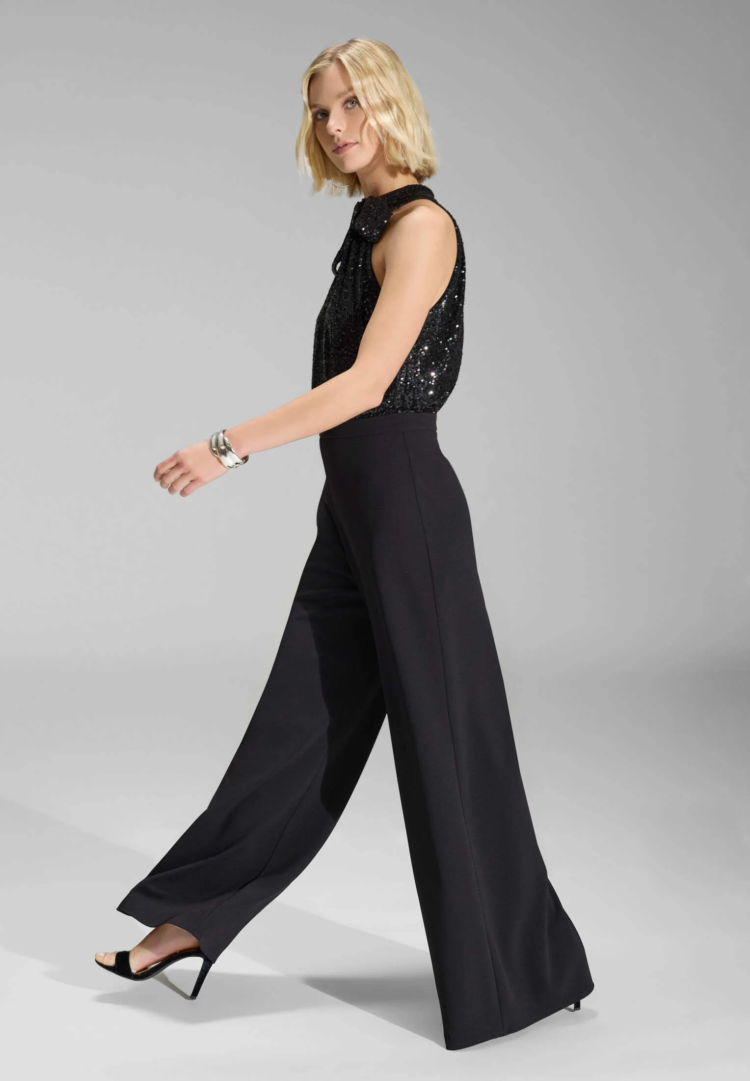 Ärmelloser Jumpsuit mit Schluppenblusen Top aus elastischer Paillette - Image 5