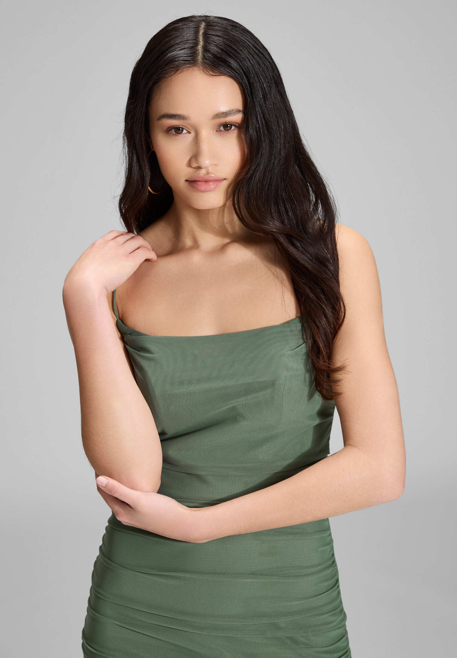 Bodycon-Kleid mit feinen Raffungen - Image 21