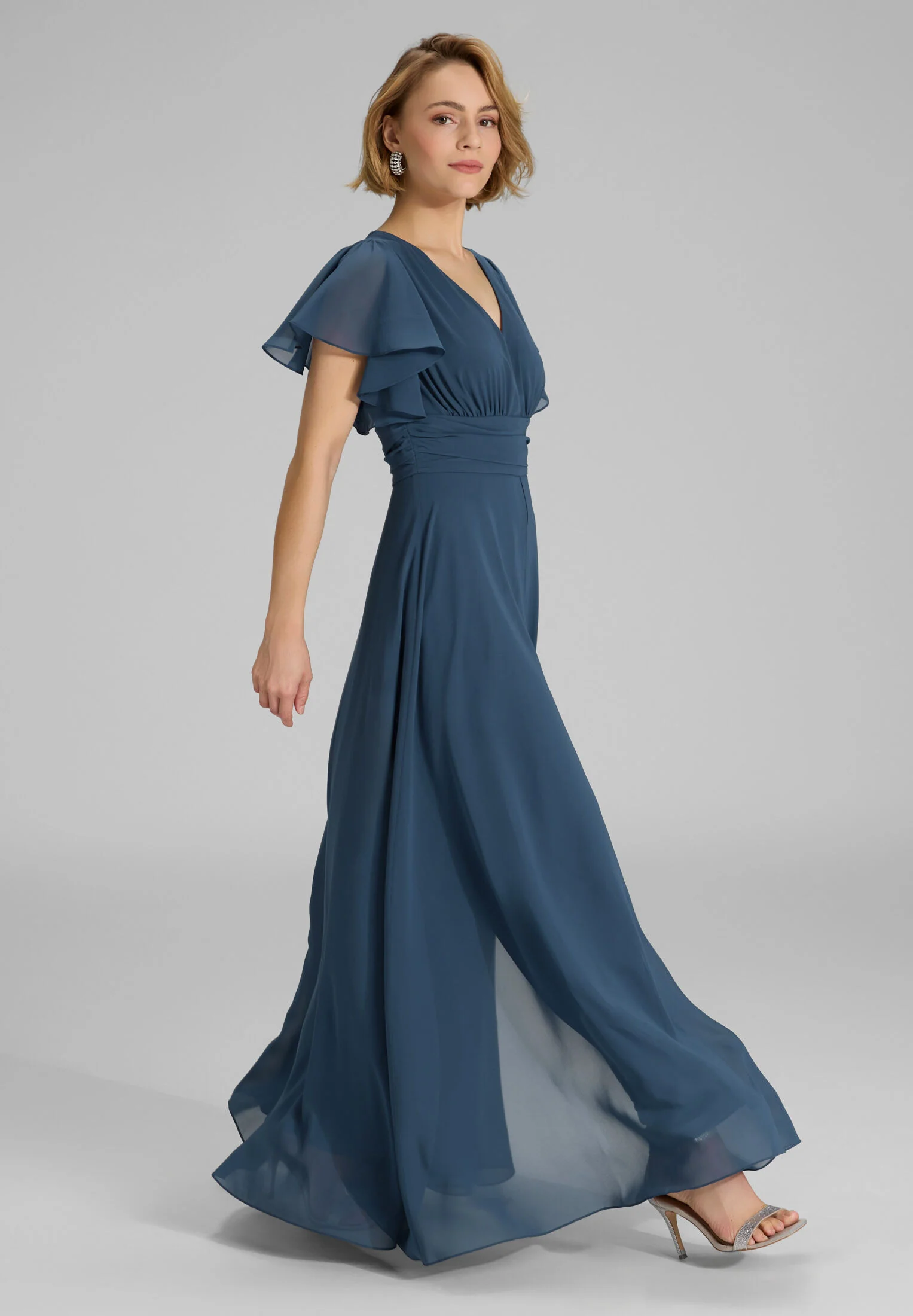 Chiffon Jumpsuit mit Überrock und Volantärmeln - Image 17