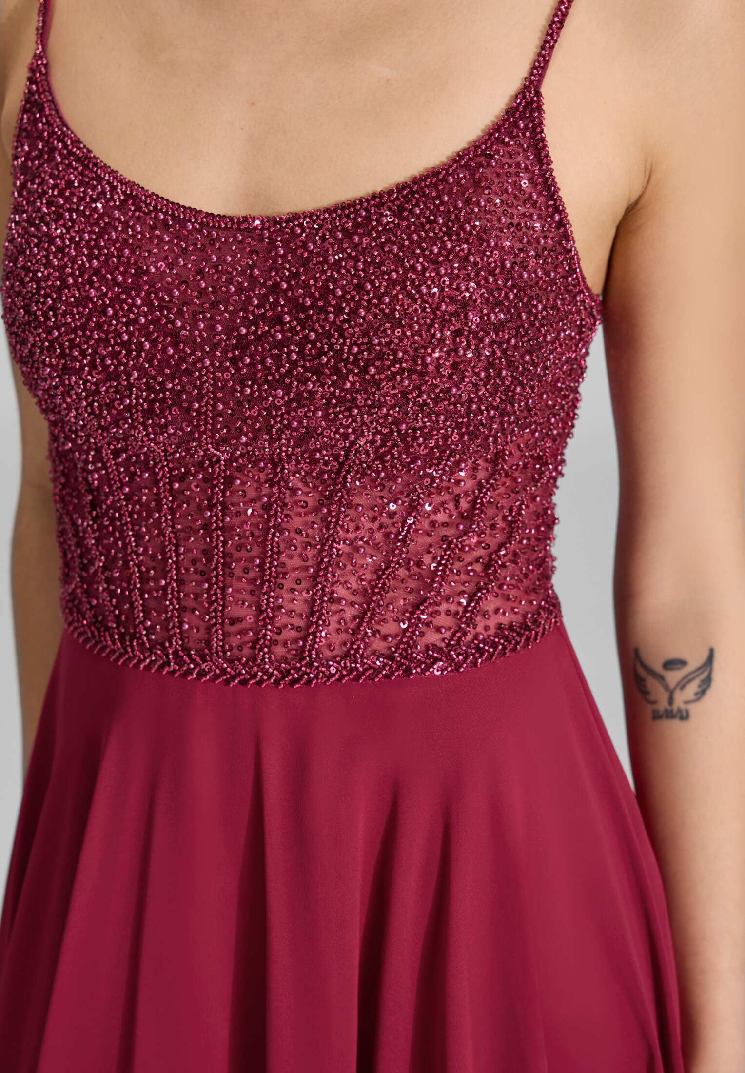 Chiffonkleid mit besticktem Top - Image 16