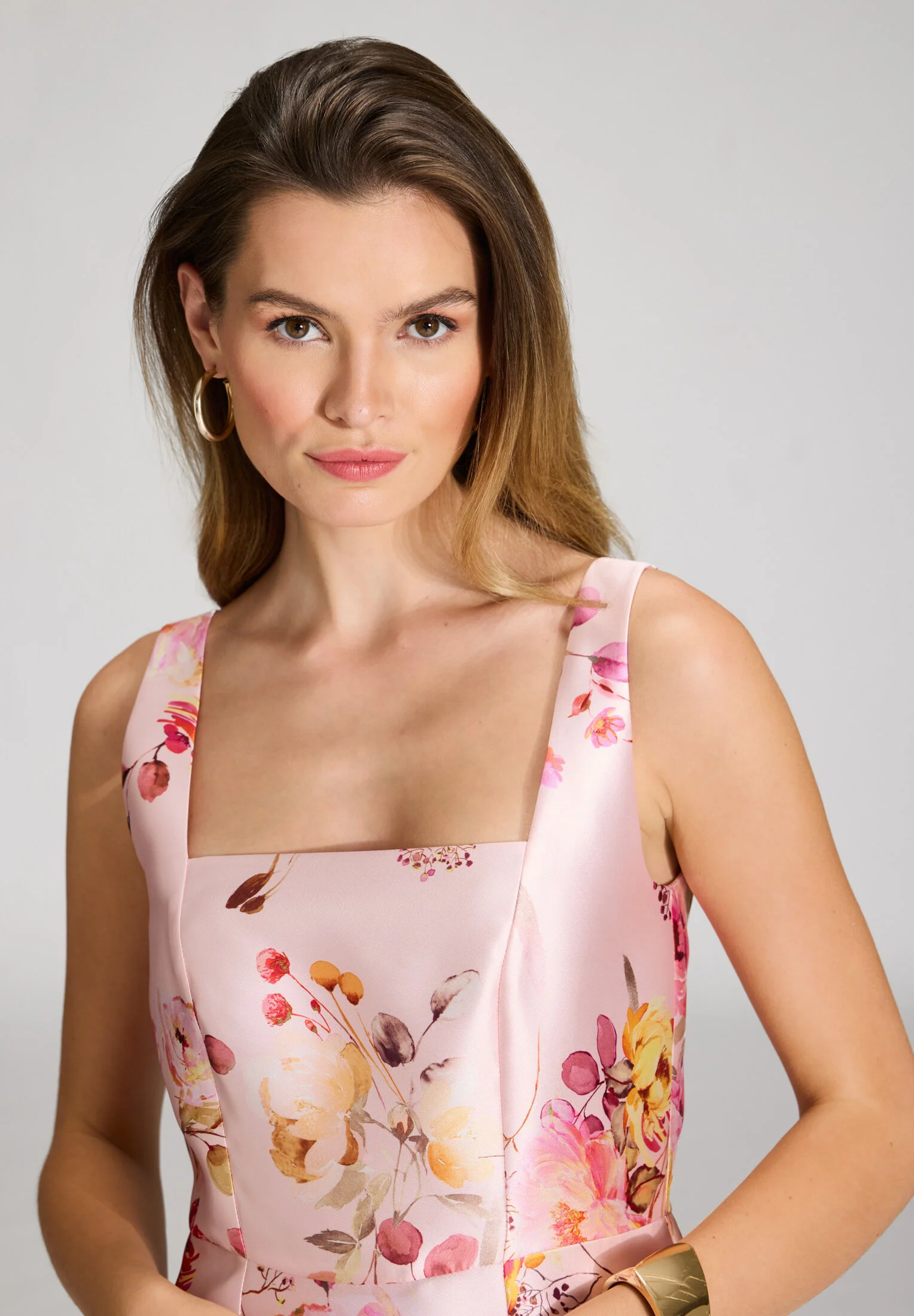 Cocktailkleid mit Karree-Ausschnitt aus floral bedrucktem Twill - Image 3