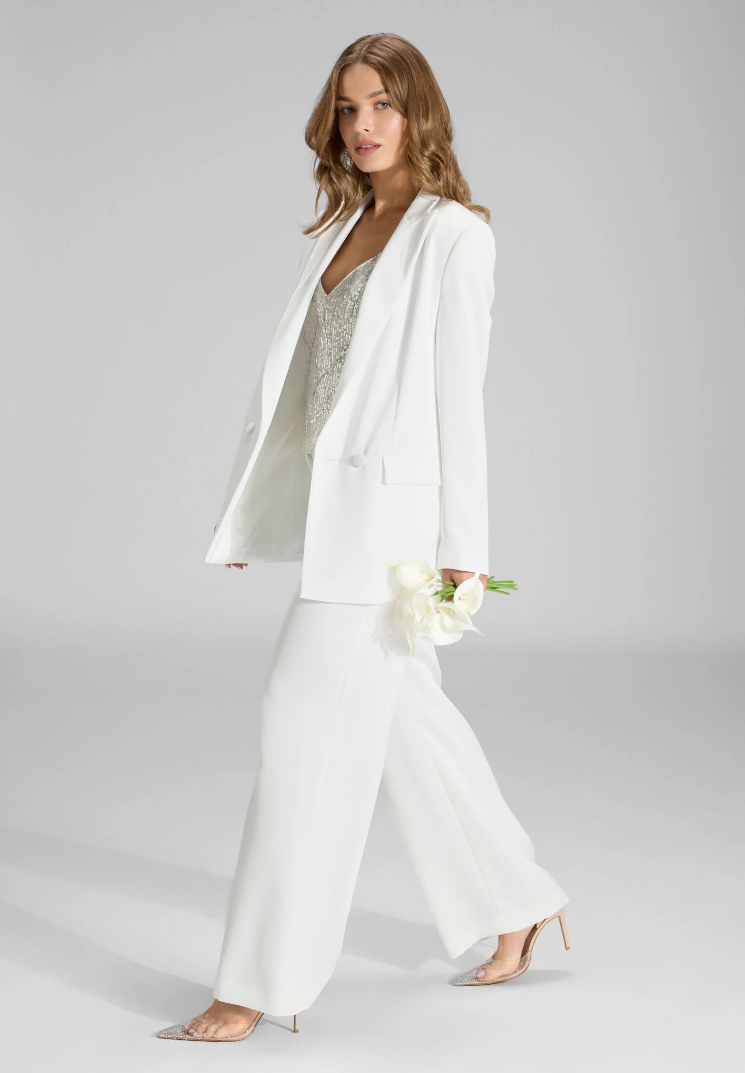 Doppelreihiger Blazer aus Satin - Image 11