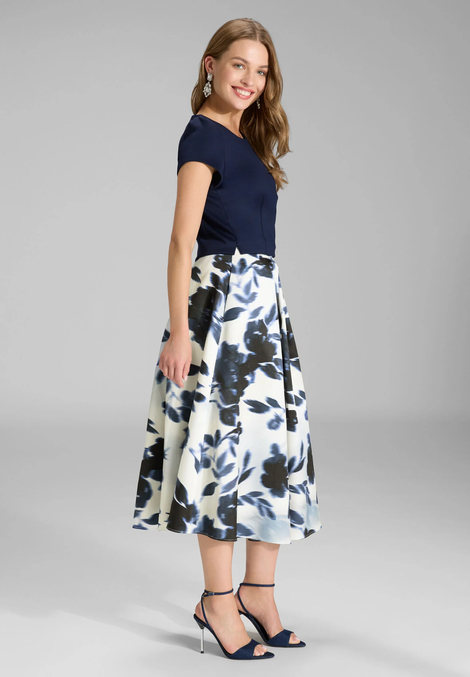 Faltenrock aus bedrucktem Twill - Image 5