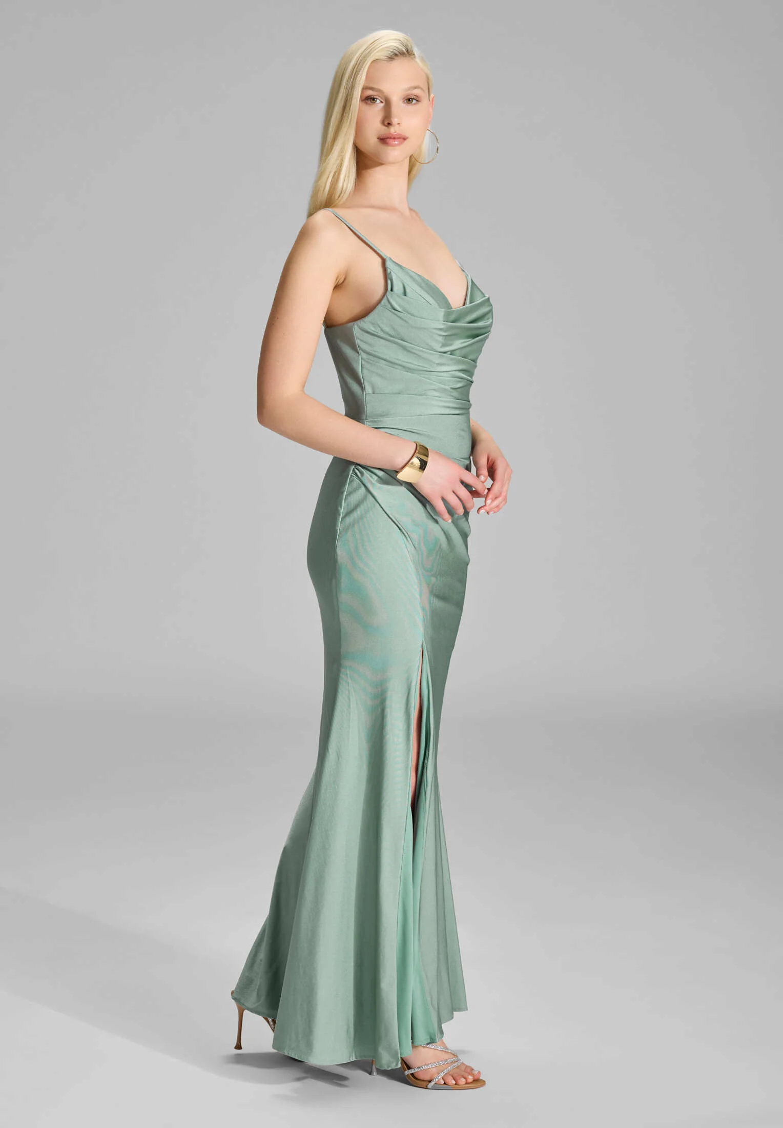 Figurbetontes Jerseykleid mit feinen Raffungen - Image 5