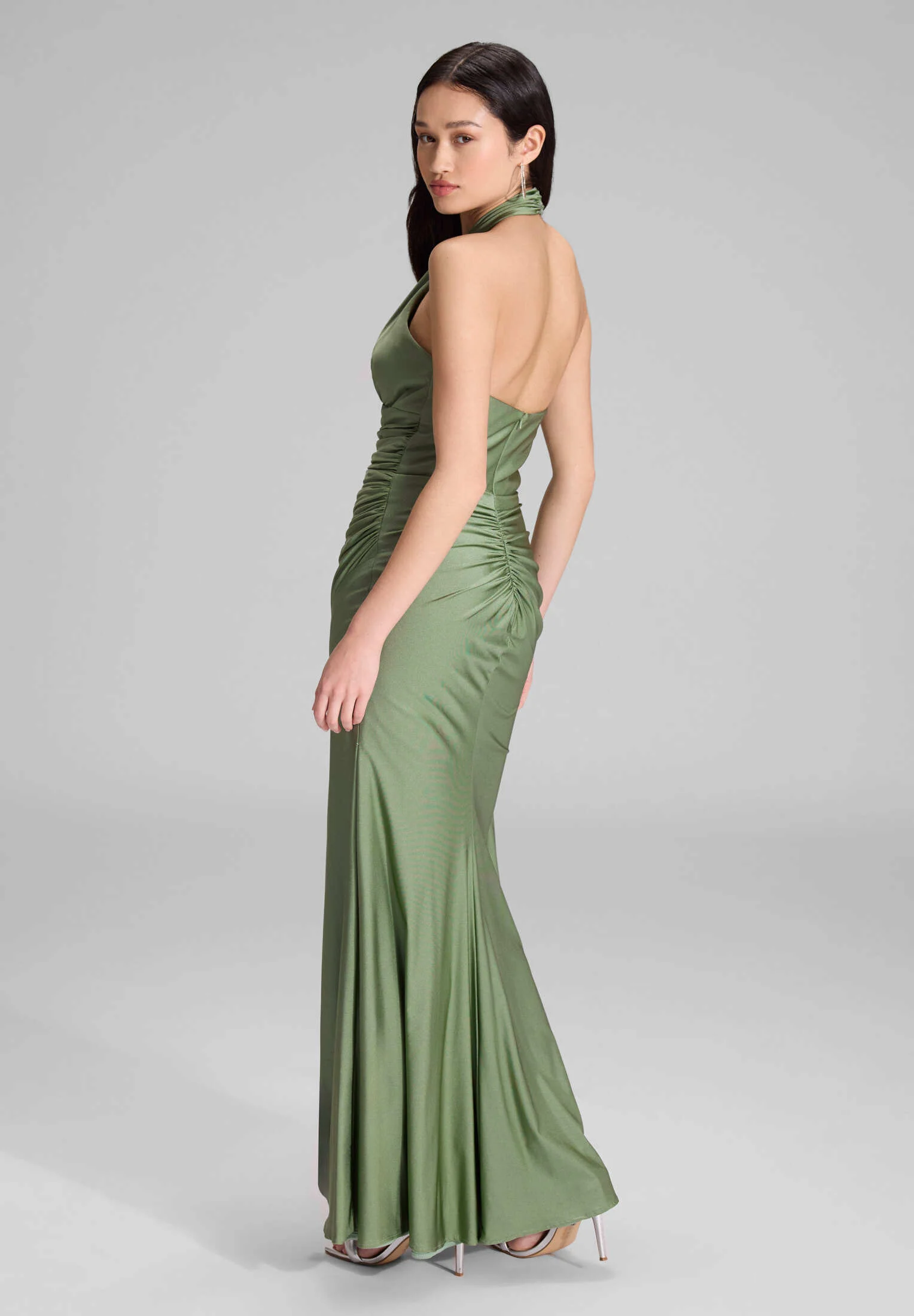 Figurbetontes Neckholder-Kleid aus Jersey - Image 8