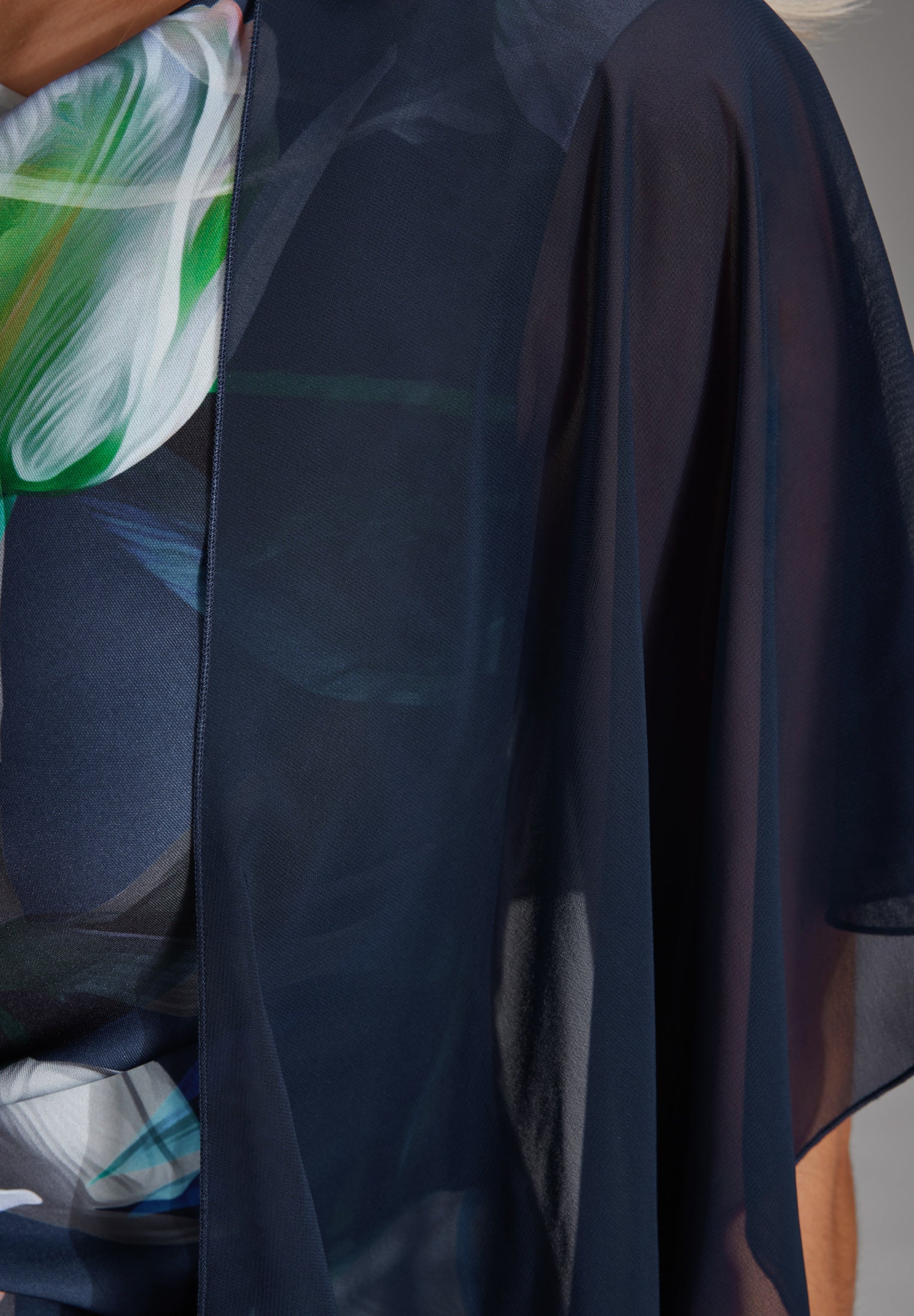 Formstola aus Chiffon - Image 10