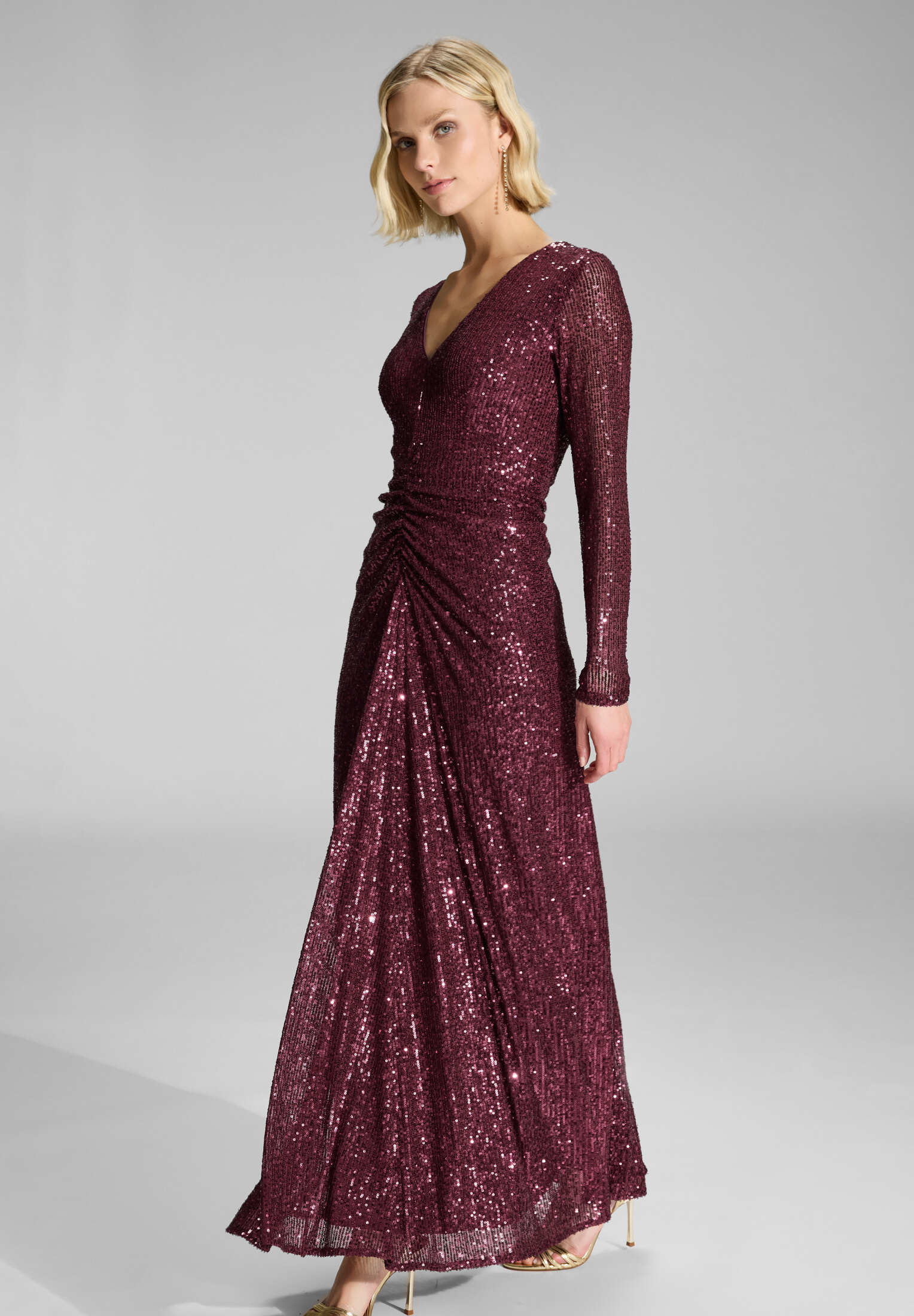 Gerafftes Abendkleid aus elastischer Paillette - Image 11