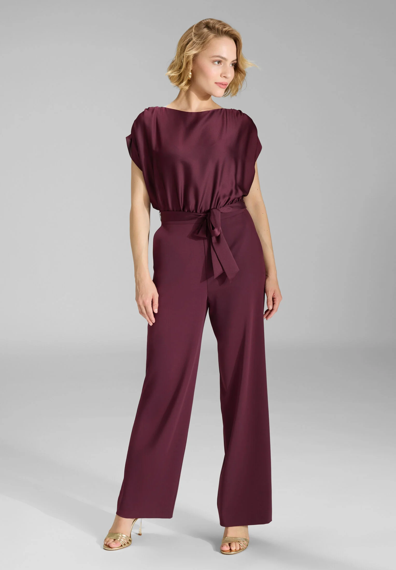 Jumpsuit aus Material-Mix - Image 19