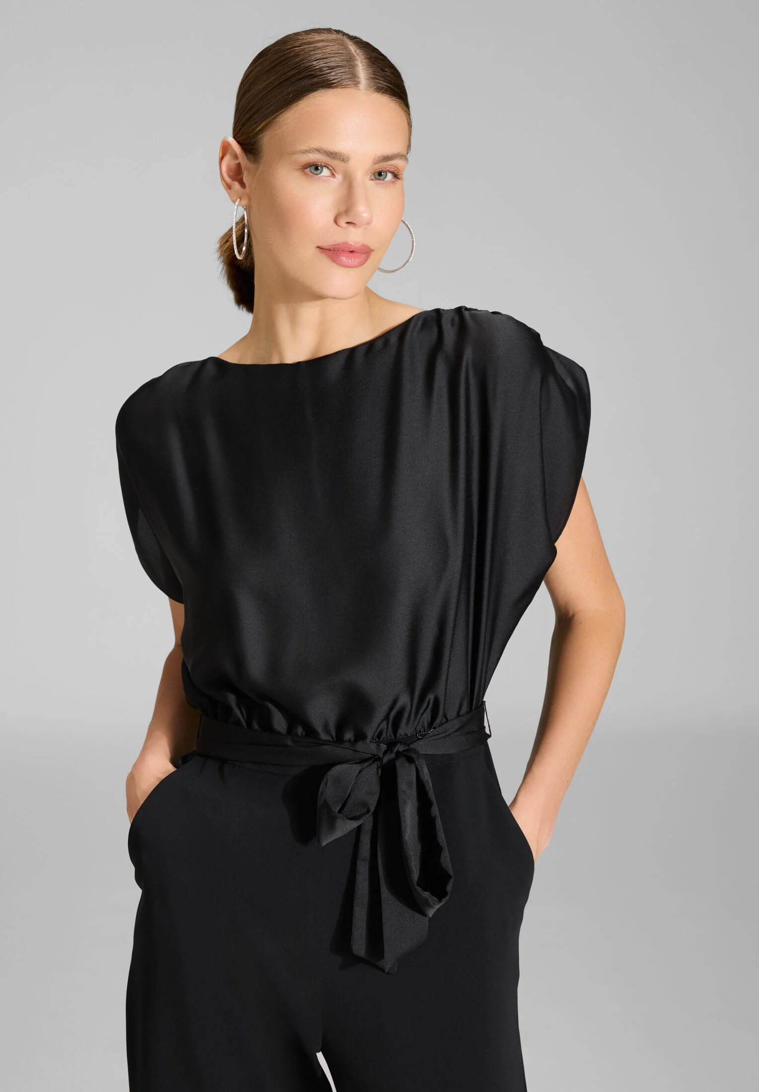 Jumpsuit aus Material-Mix - Image 3