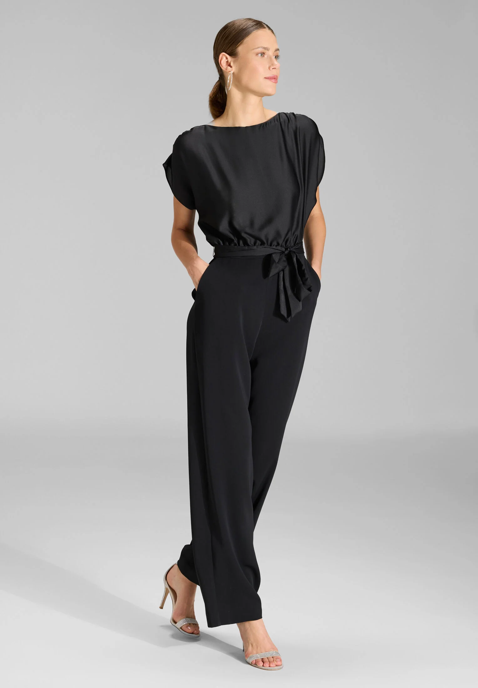 Jumpsuit aus Material-Mix - Image 5