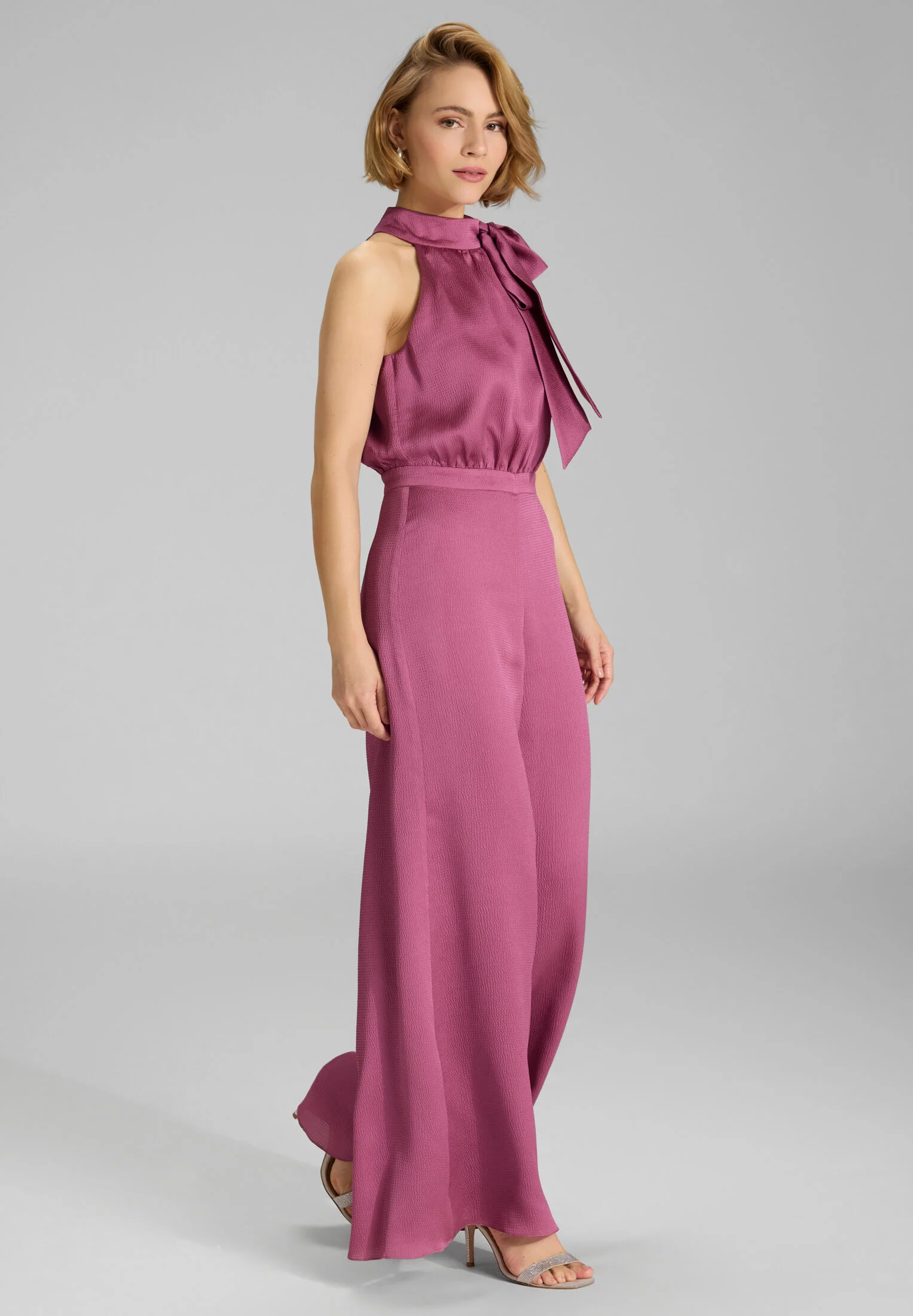 Jumpsuit mit Schluppe aus Satin - Image 29
