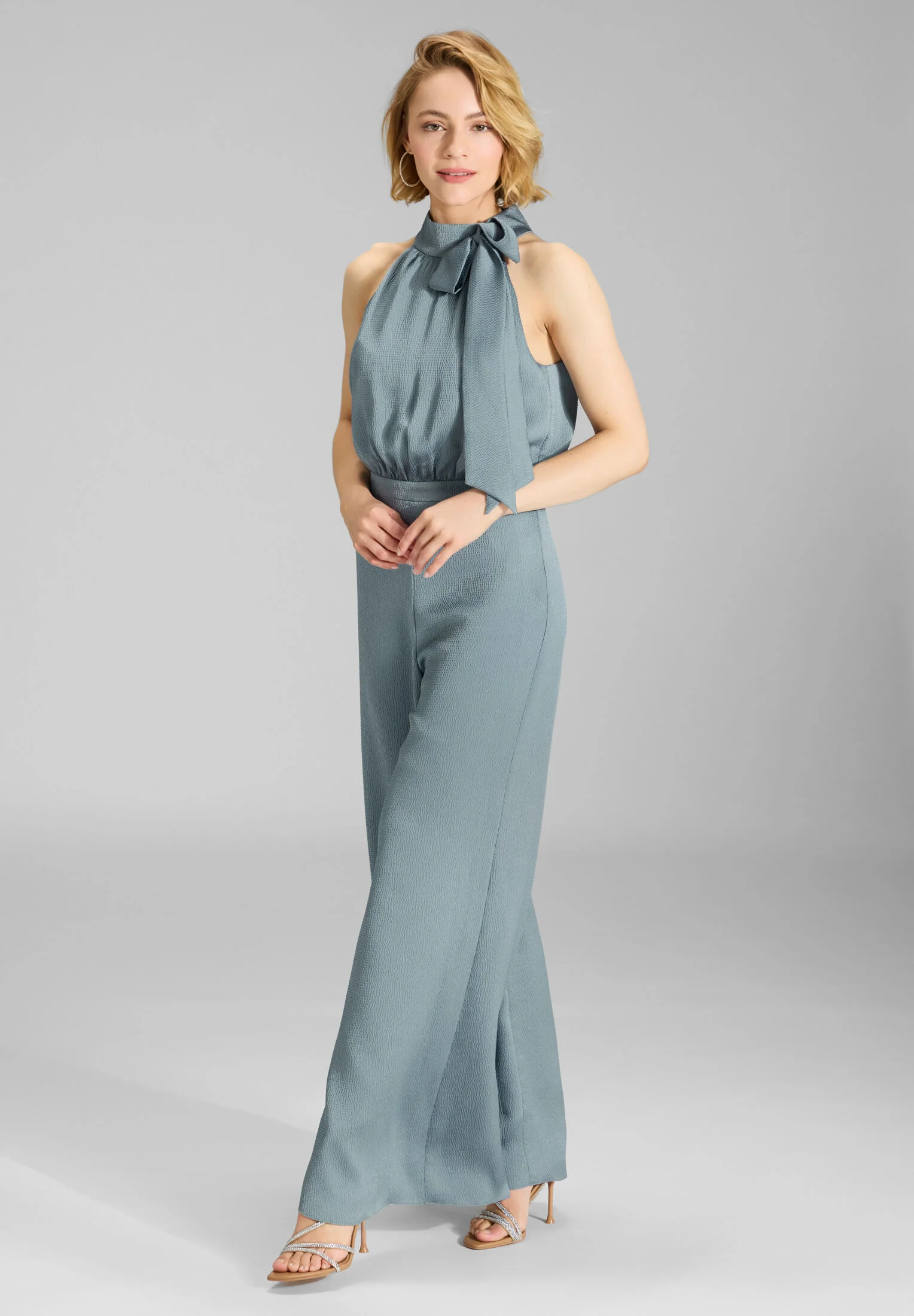 Jumpsuit mit Schluppe aus Satin - Image 53