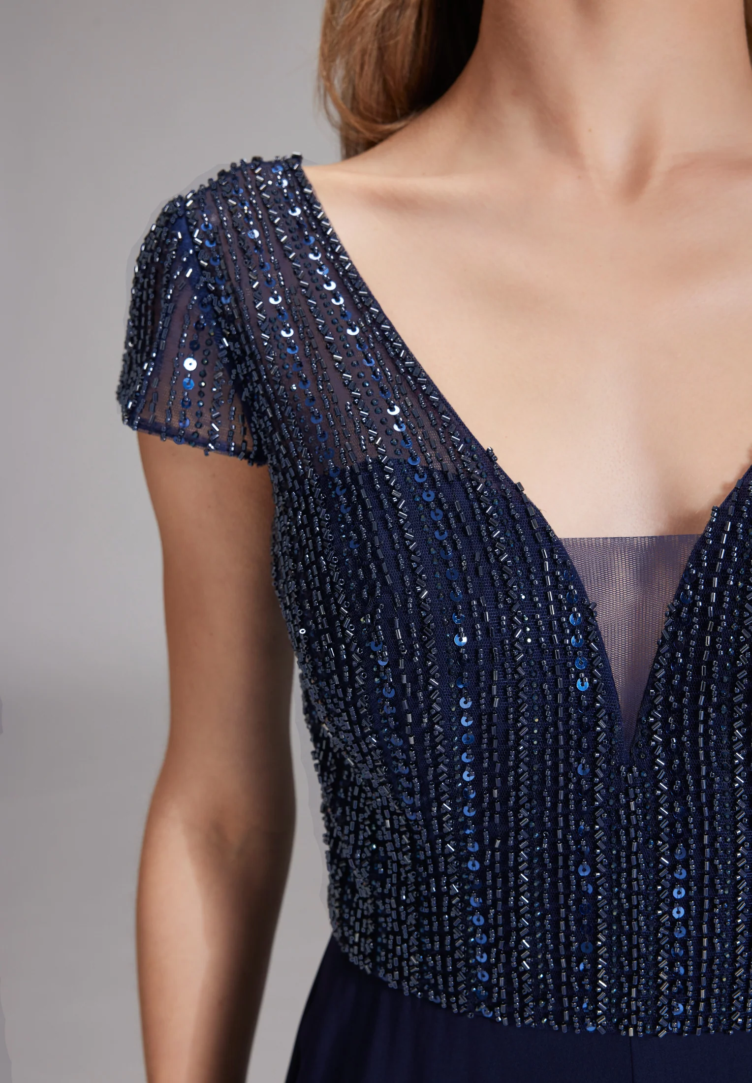 Jumpsuit mit Stickerei und kleinem Ärmelansatz - Image 10