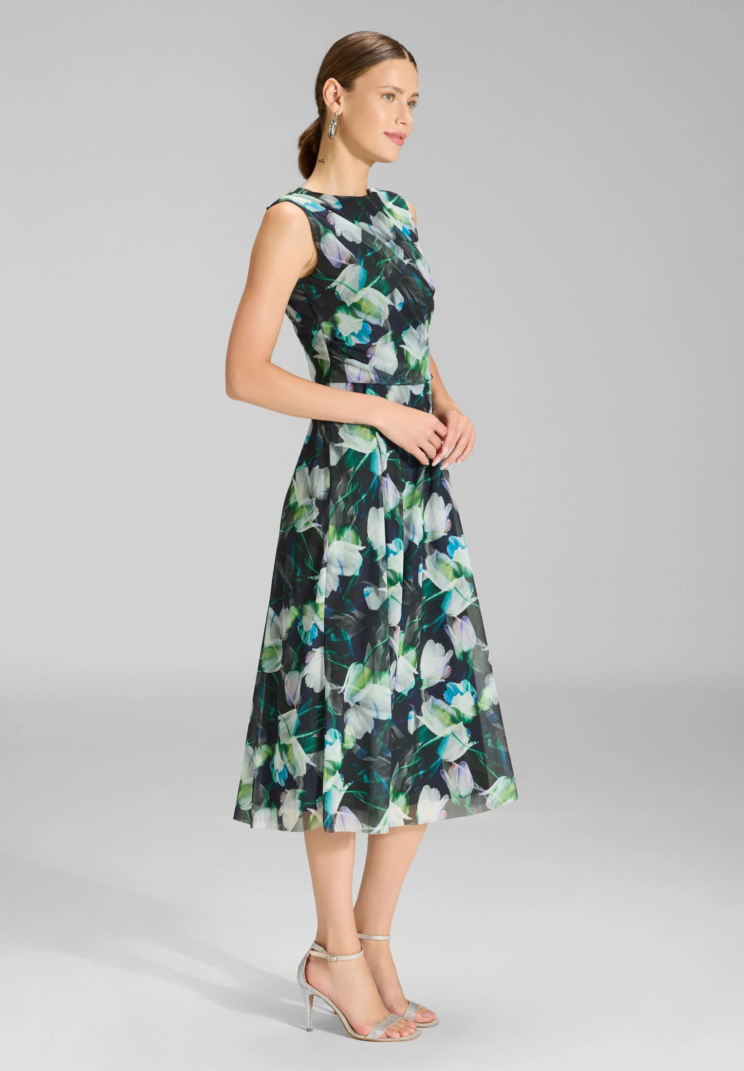 Kleid aus bedrucktem Mesh - Image 5