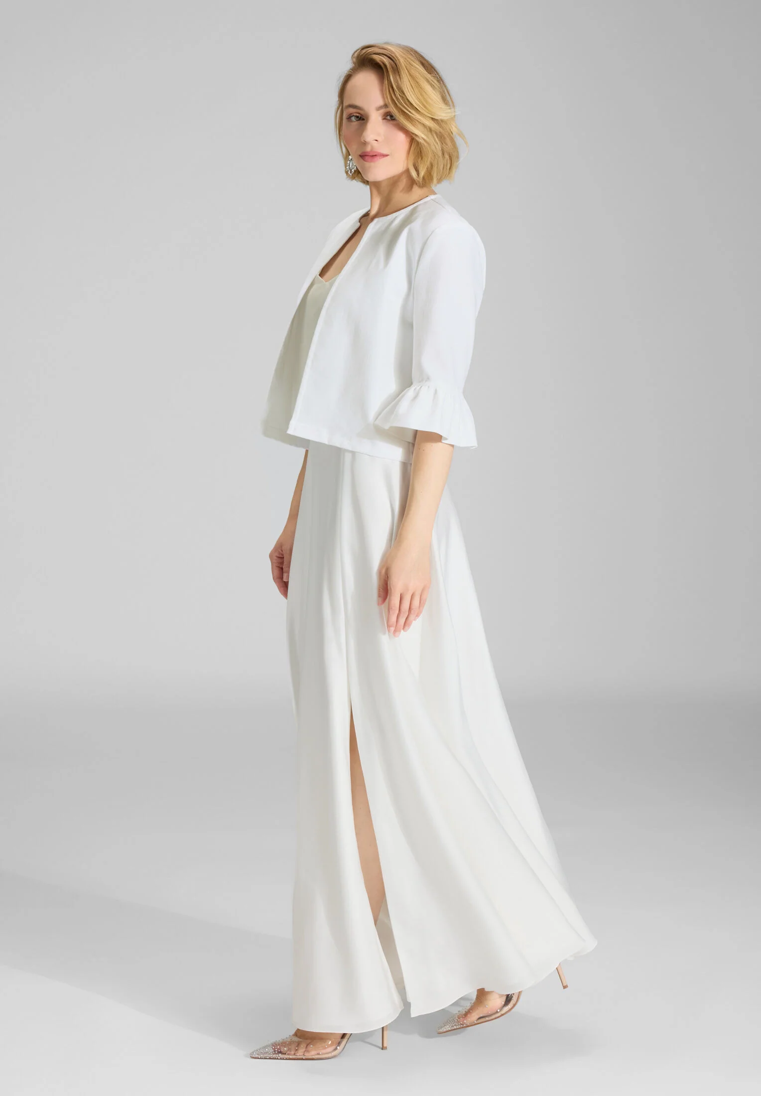 Kurze Jacke aus Stretch Denim mit Rüsche am Ärmelsaum - Image 5