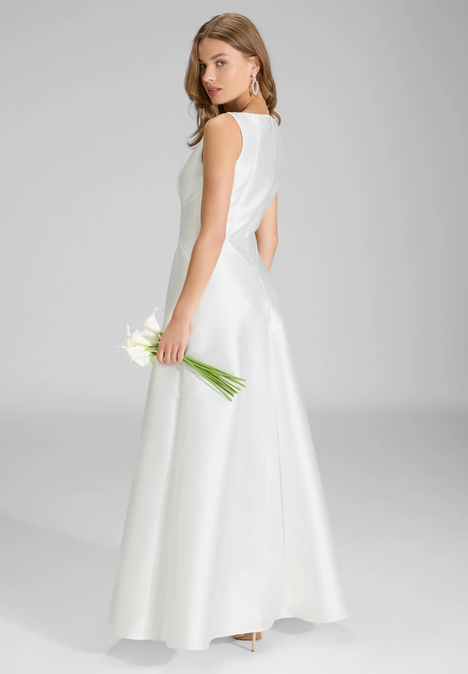 Robenartiges Abendkleid mit Eingrifftaschen - Image 4