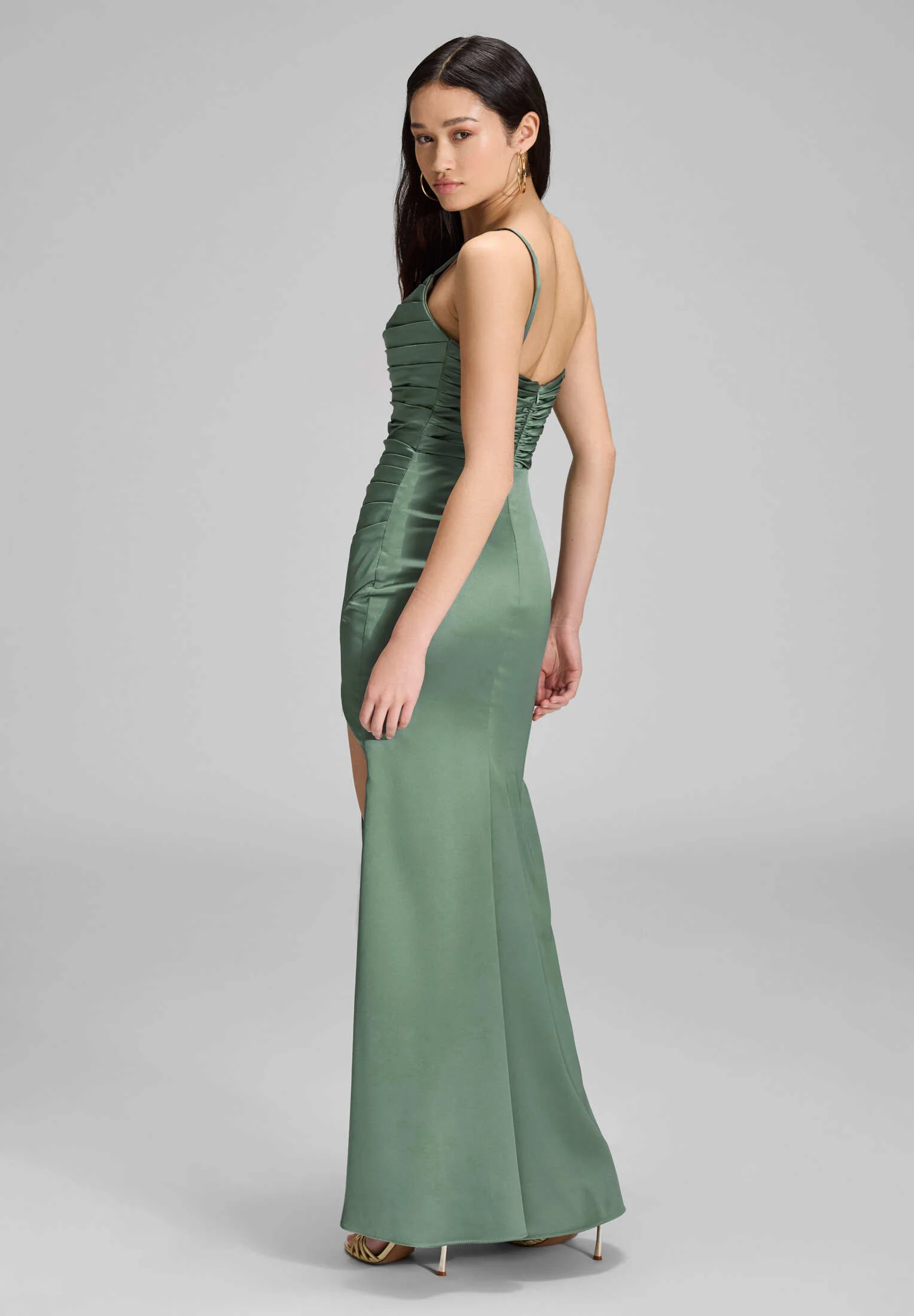 Satinkleid mit Raffungen und hohem Beinschlitz - Image 8