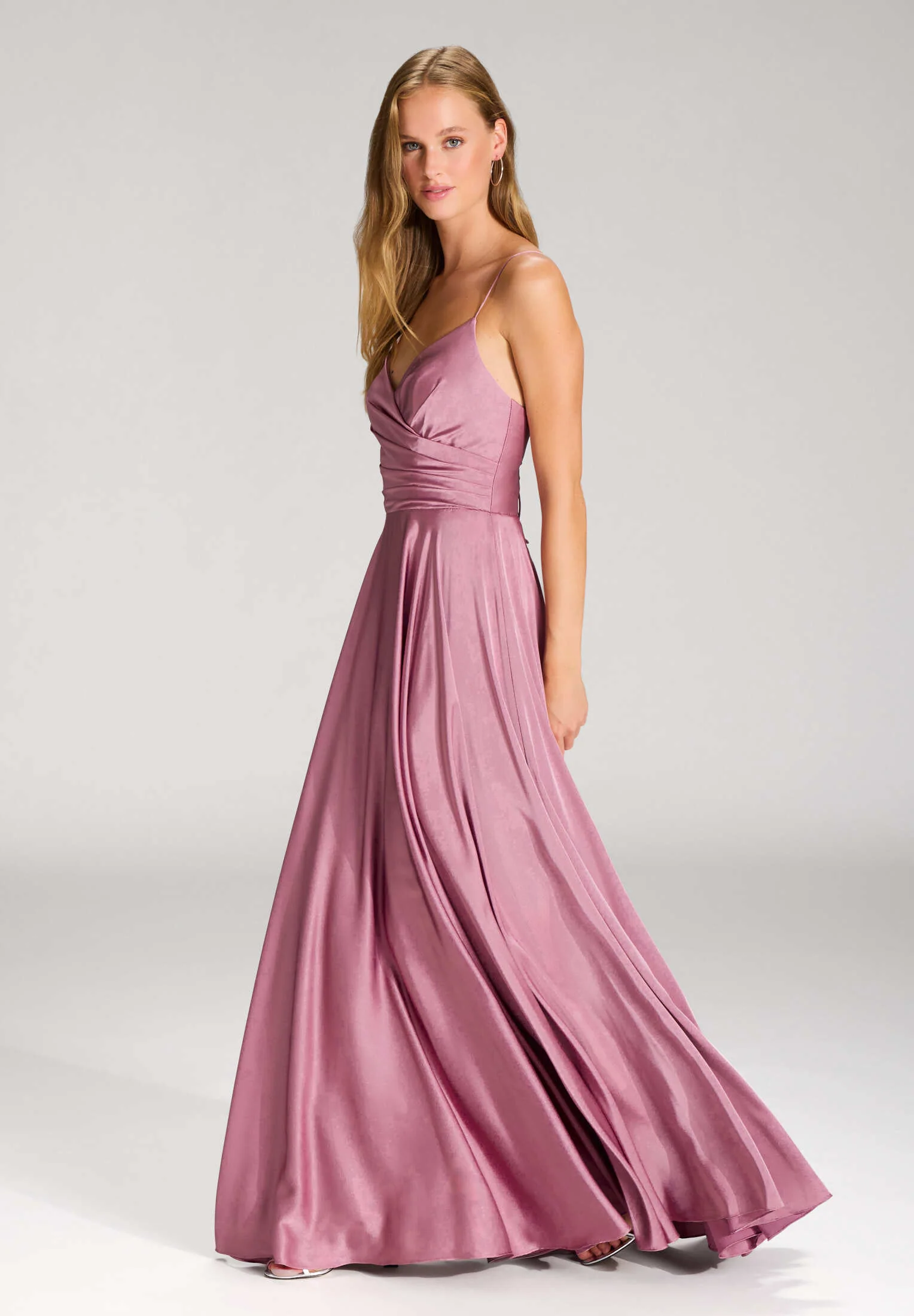 Satinkleid mit Schnürung am Rücken - Image 15