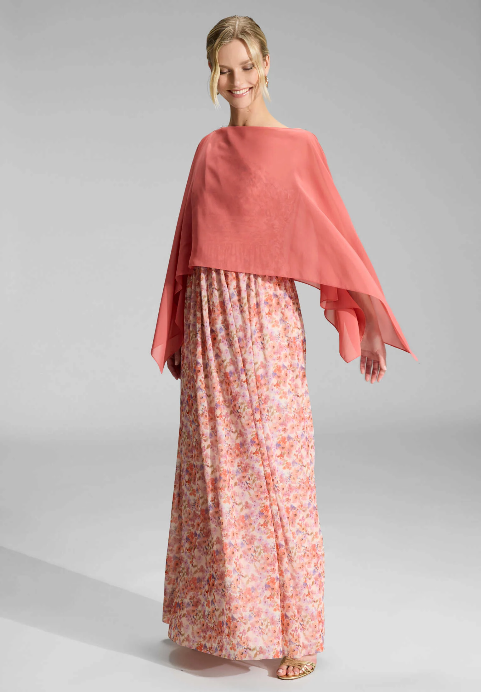 Schlupf-Stola aus Chiffon mit Ärmelschlitzen - Image 10