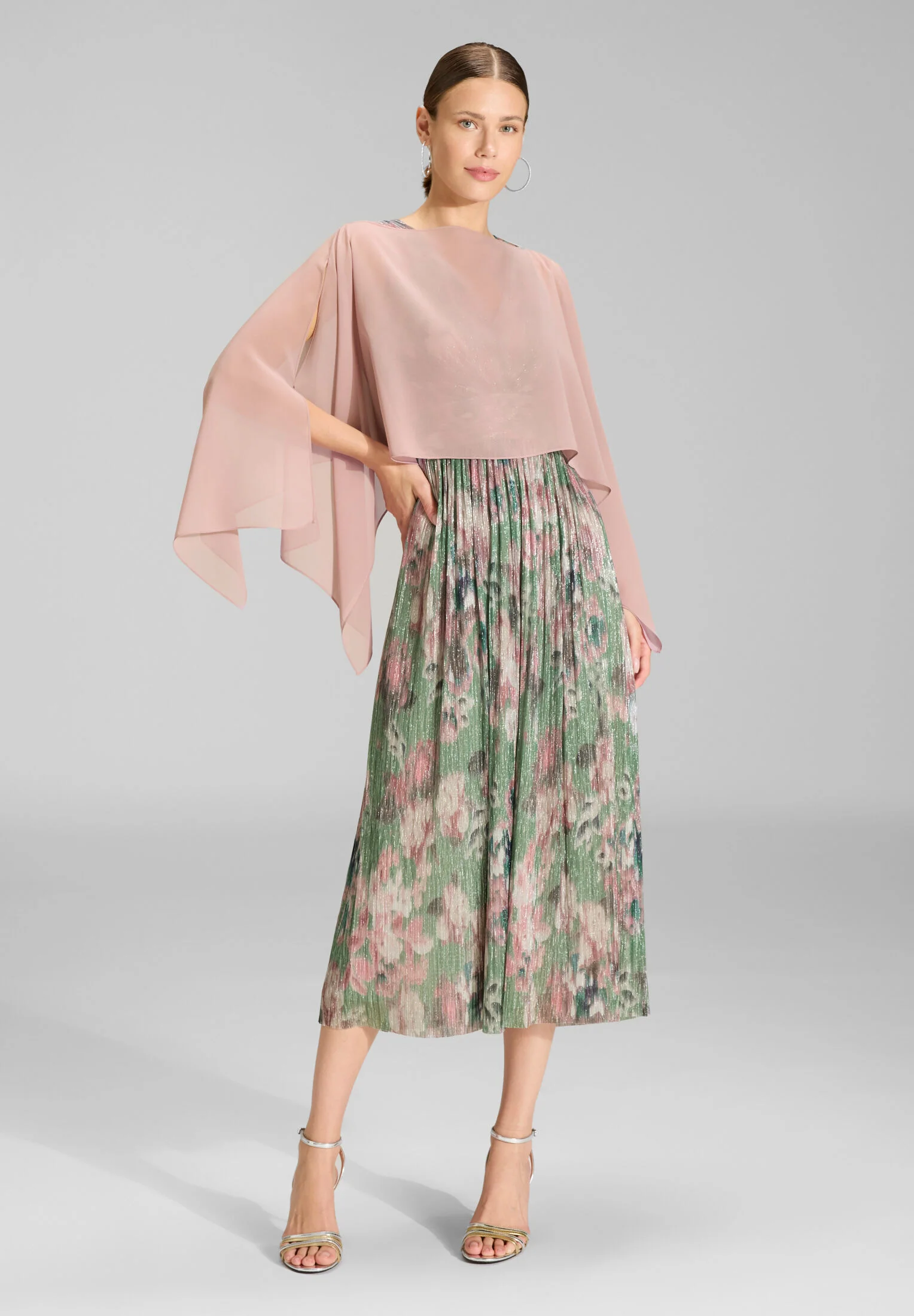 Schlupf-Stola aus Chiffon mit Ärmelschlitzen - Image 24