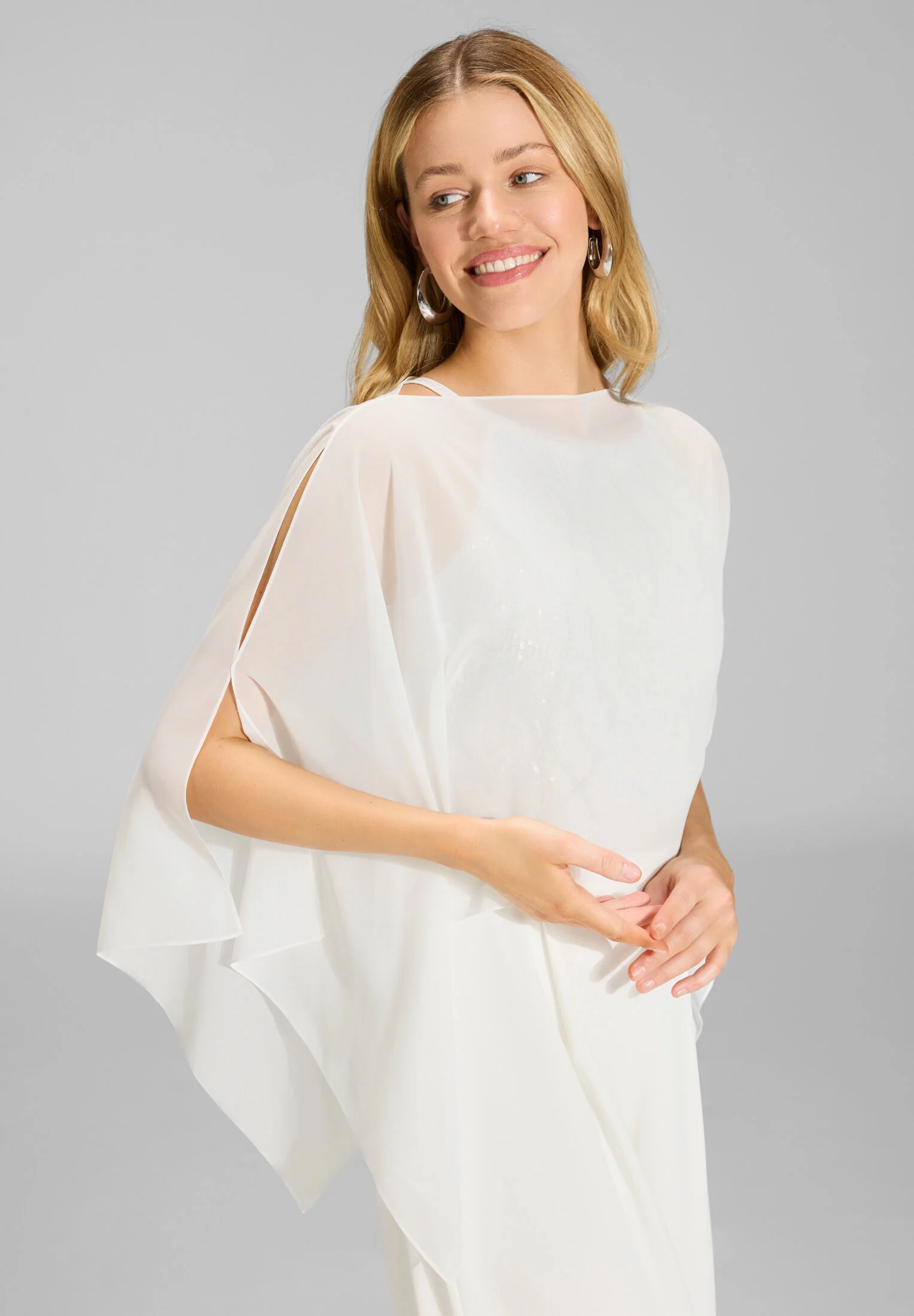 Schlupf-Stola aus Chiffon mit Ärmelschlitzen - Image 32