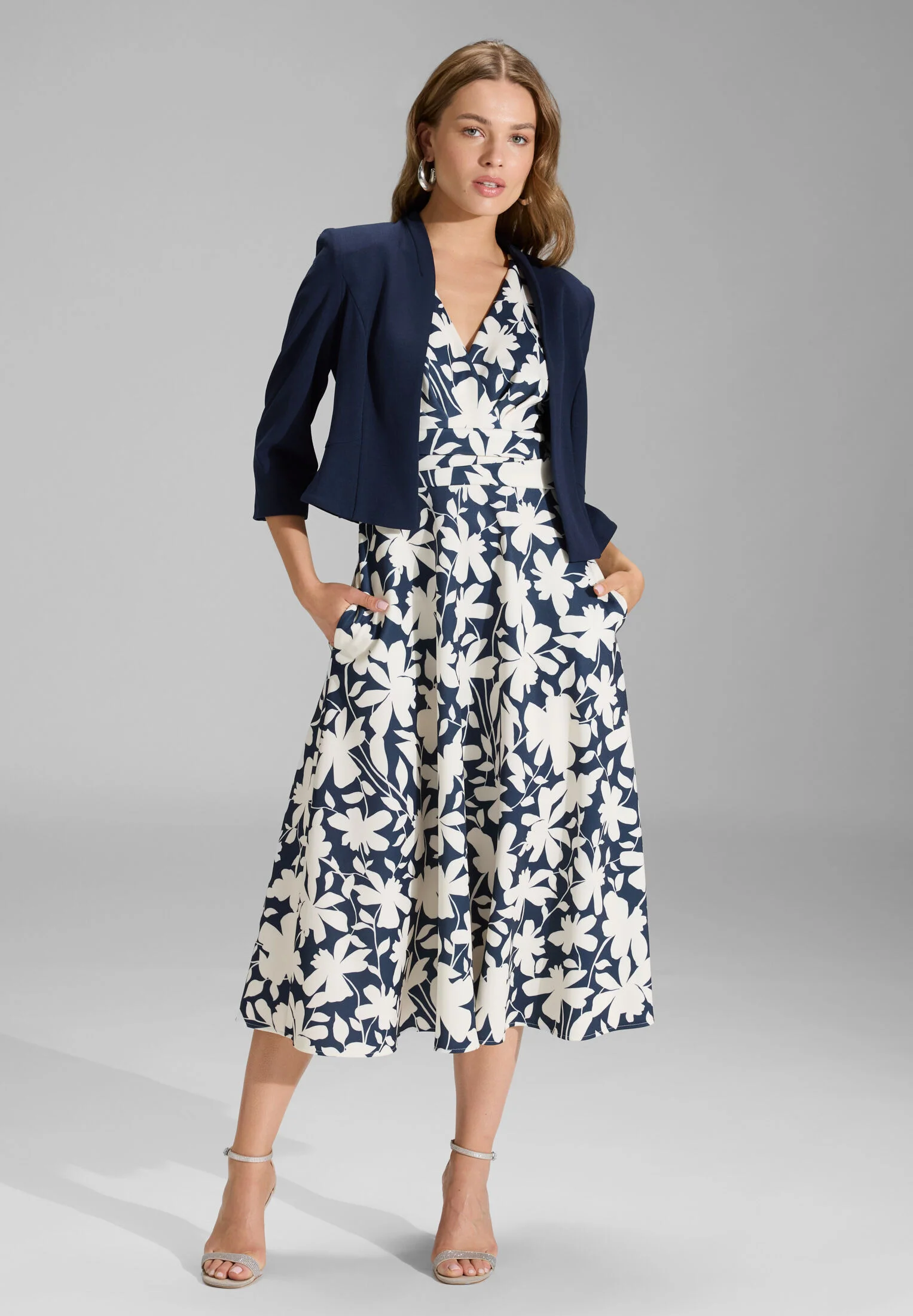 Taillierte Jacke aus Jersey Crêpe - Image 11