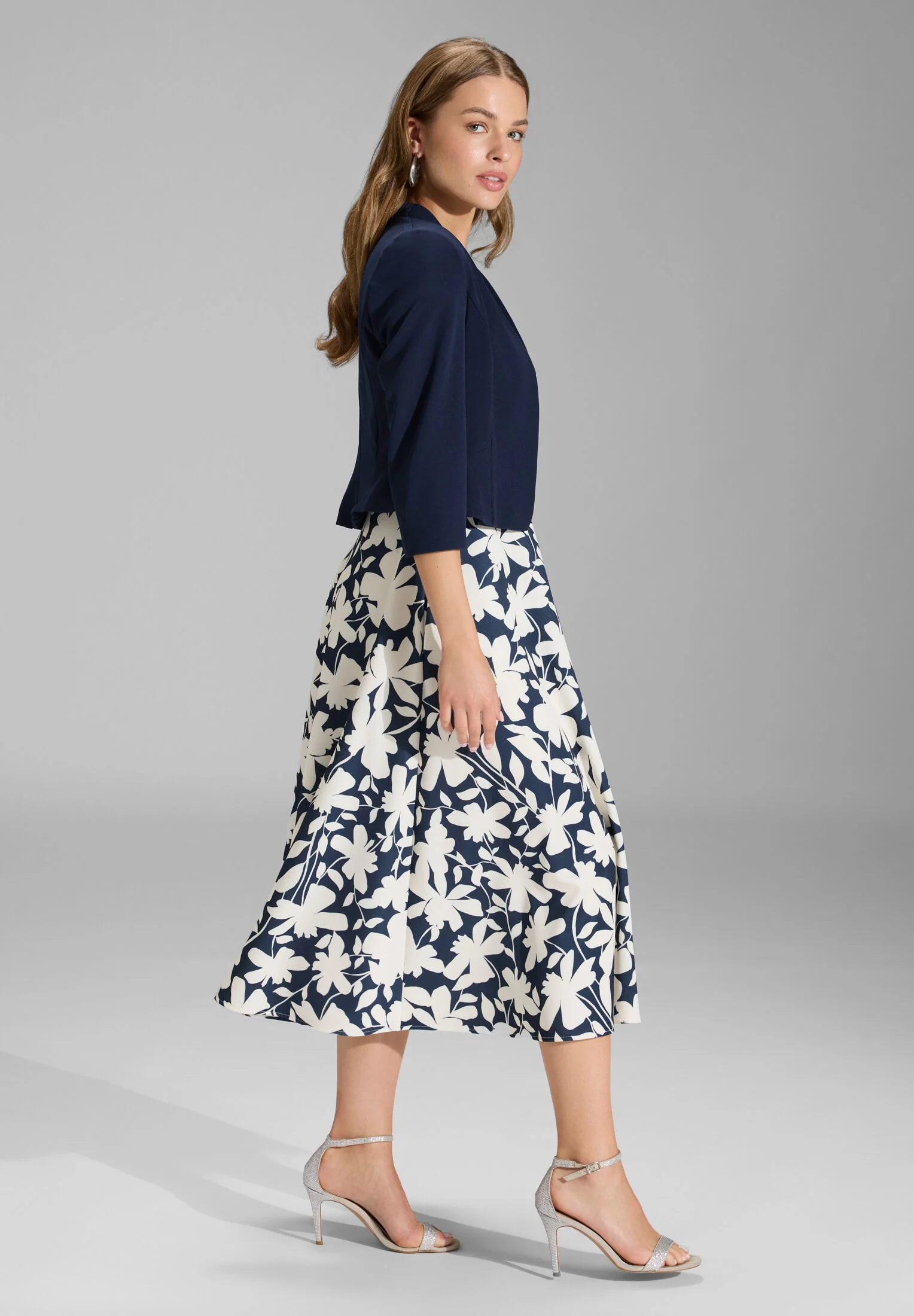 Taillierte Jacke aus Jersey Crêpe - Image 7