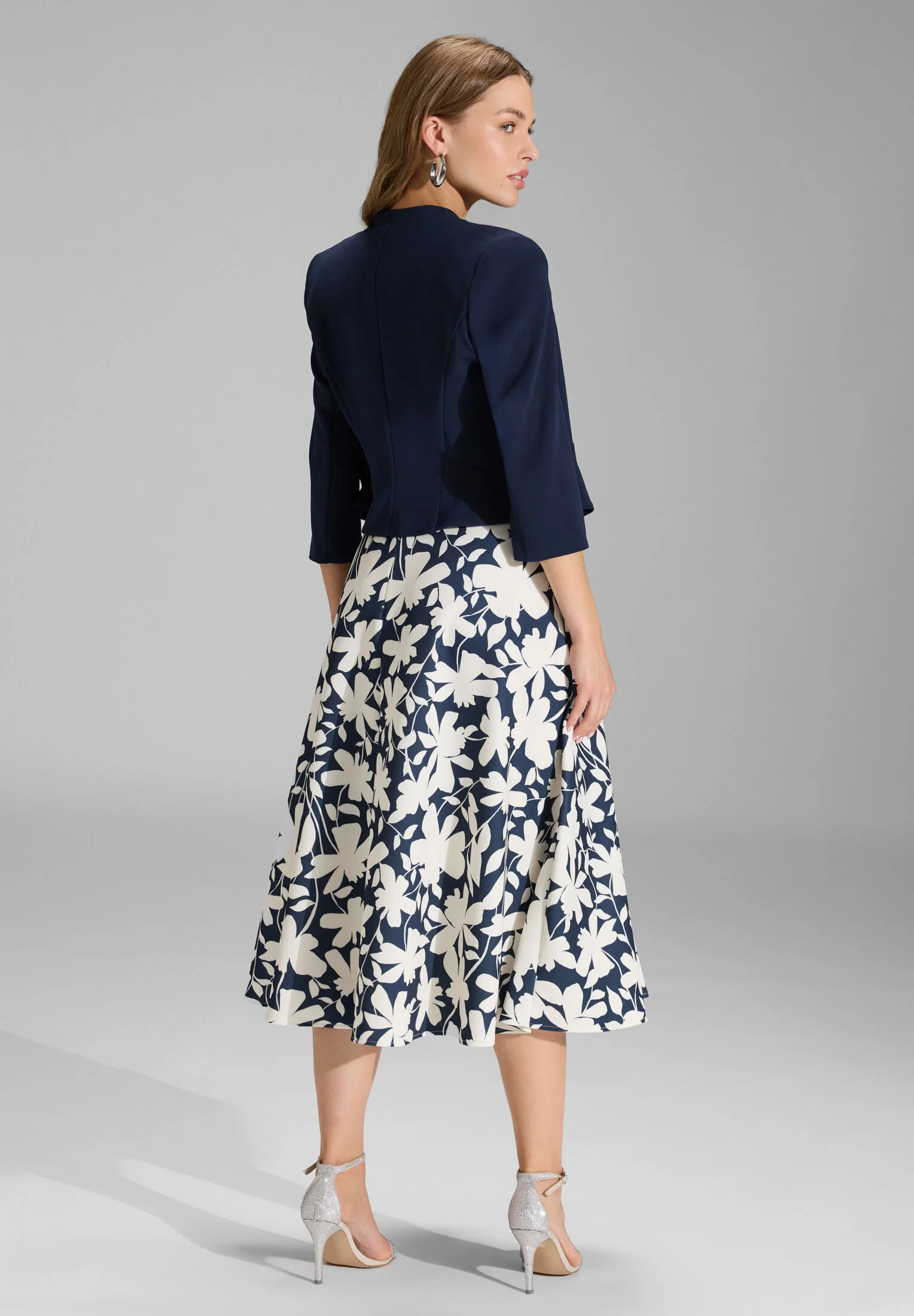 Taillierte Jacke aus Jersey Crêpe - Image 8